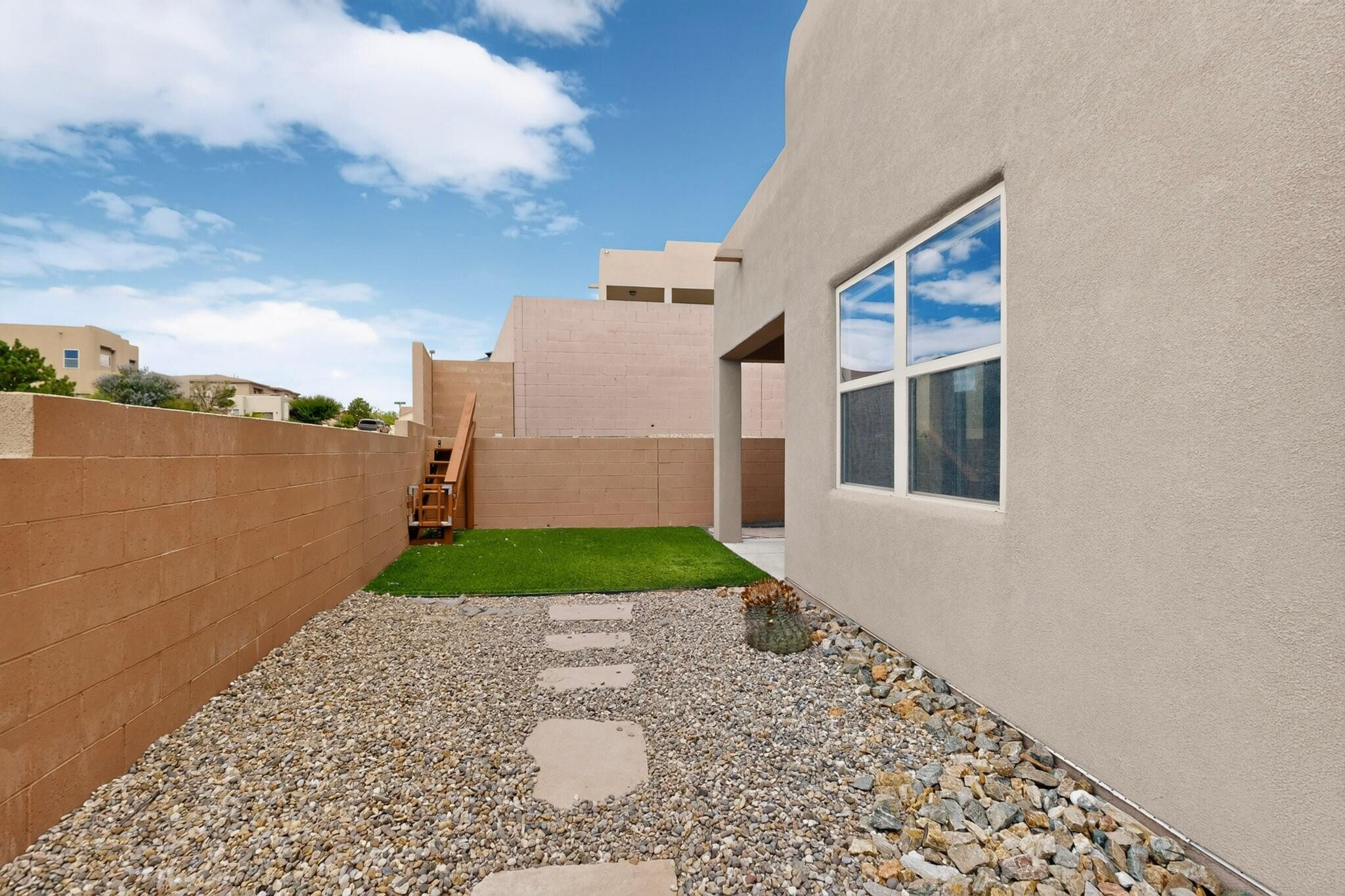 6101 Santa Fe Trail Drive NE