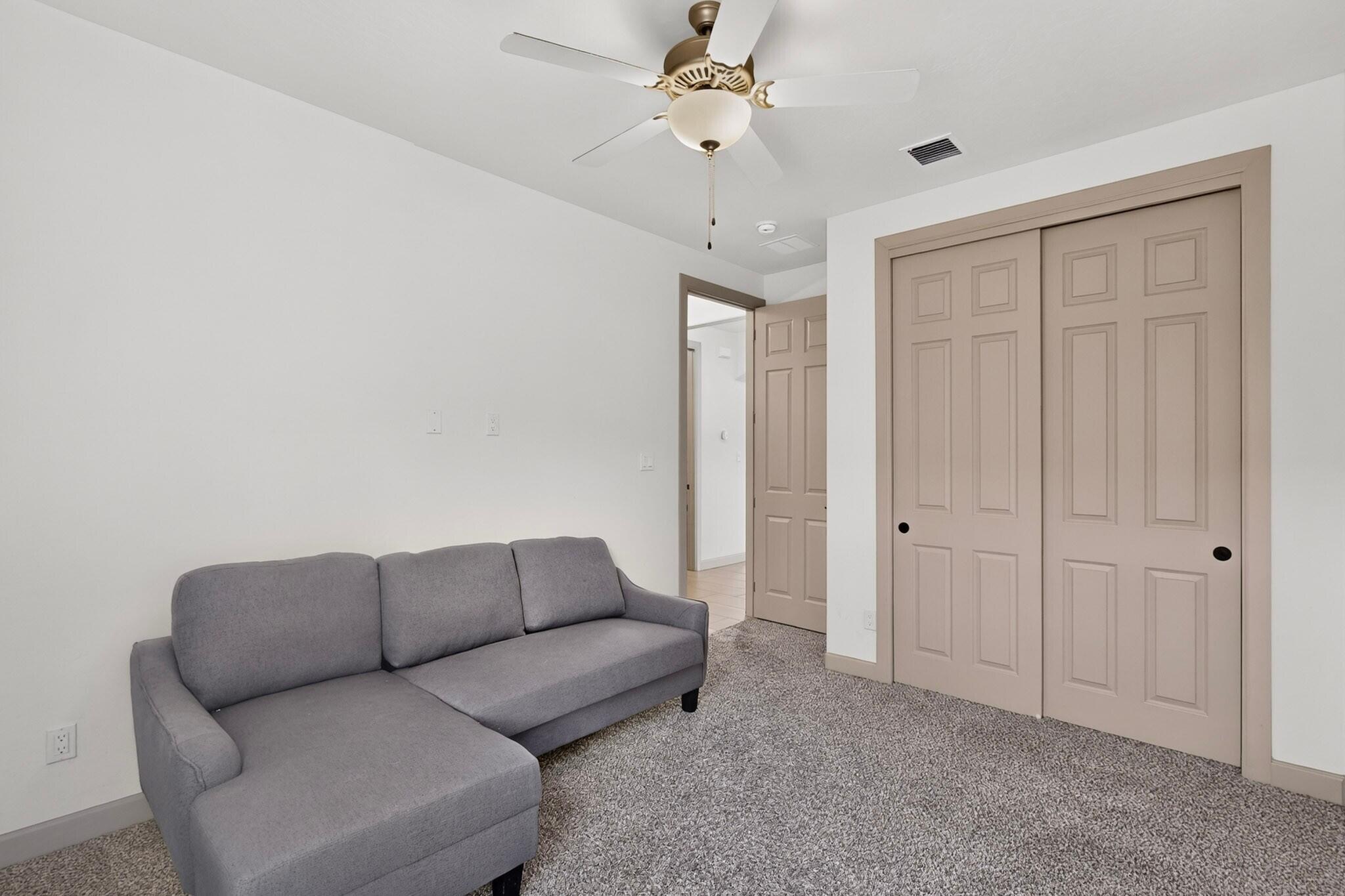 6101 Santa Fe Trail Drive NE