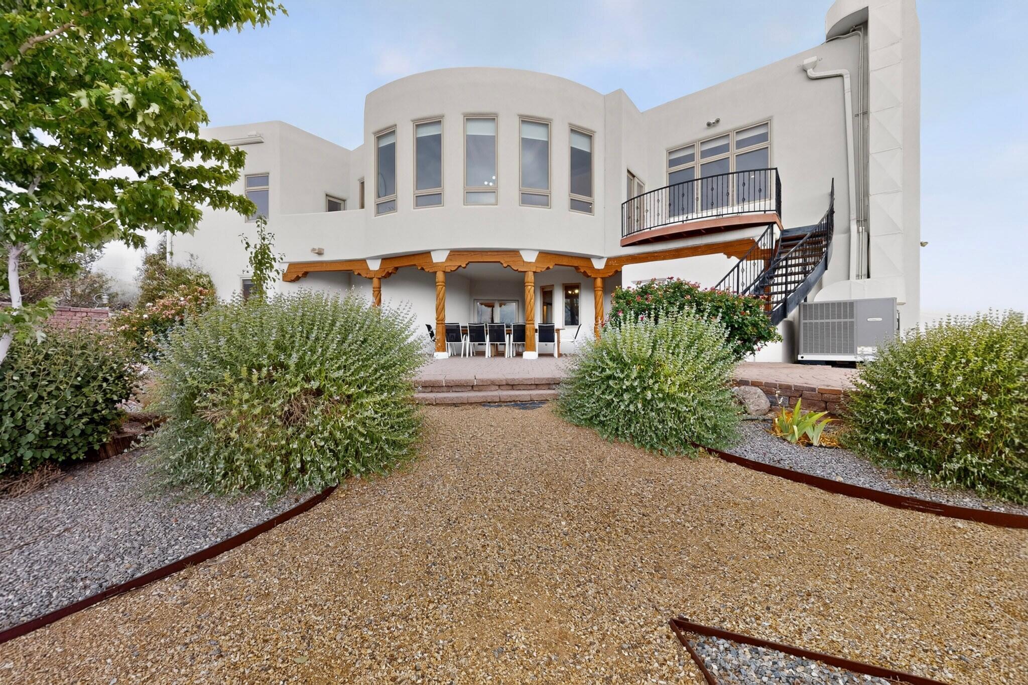 10901 Elena Drive NE