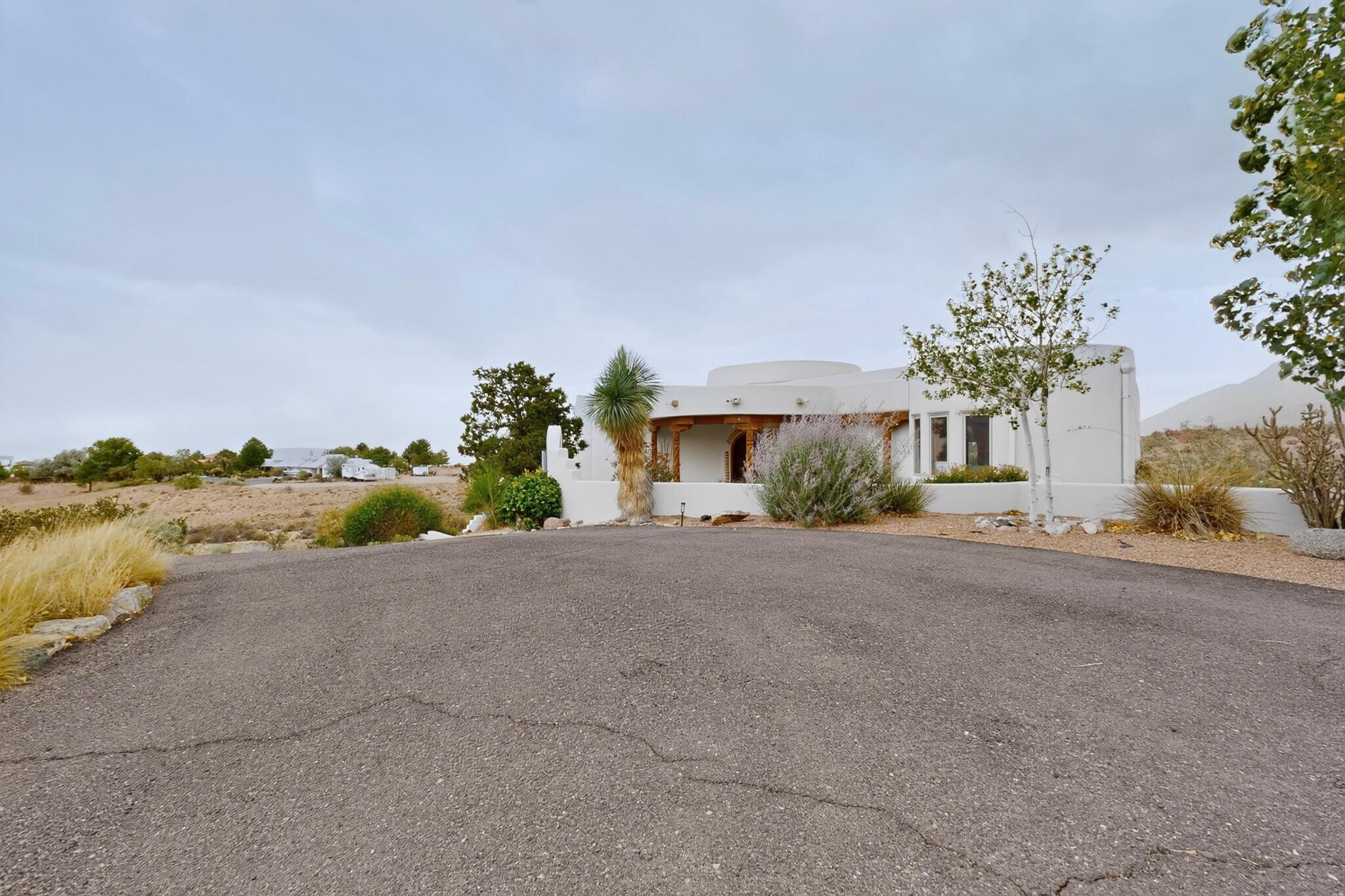 10901 Elena Drive NE