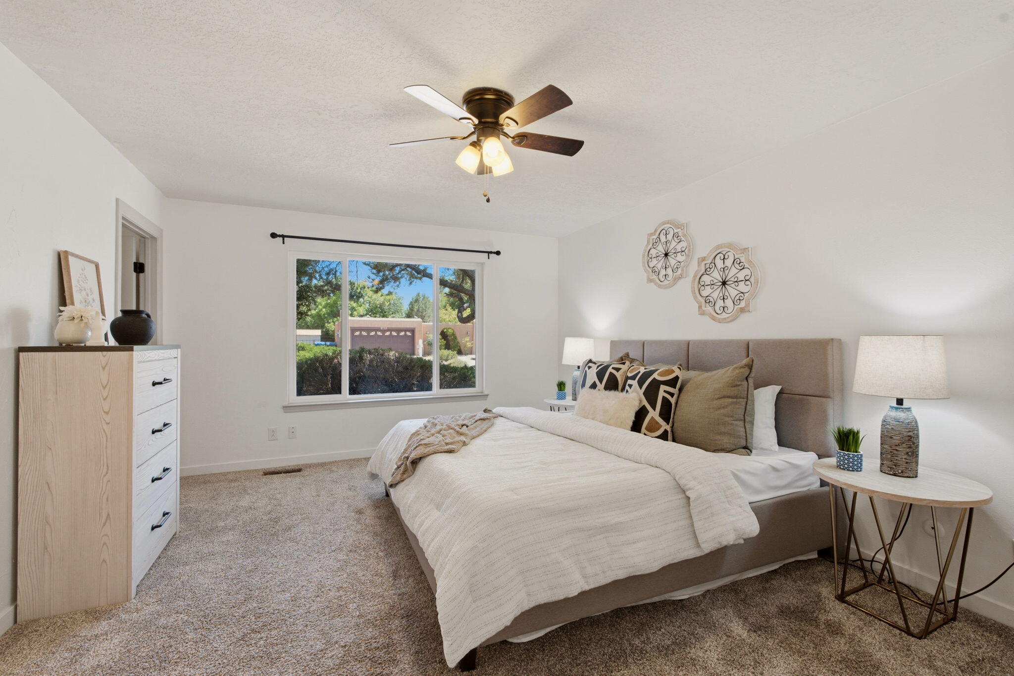 9613 Academy Hills Drive NE