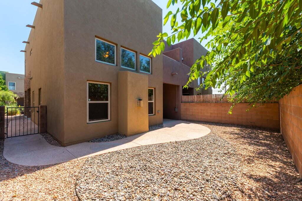 3431 Del Agua Court NE