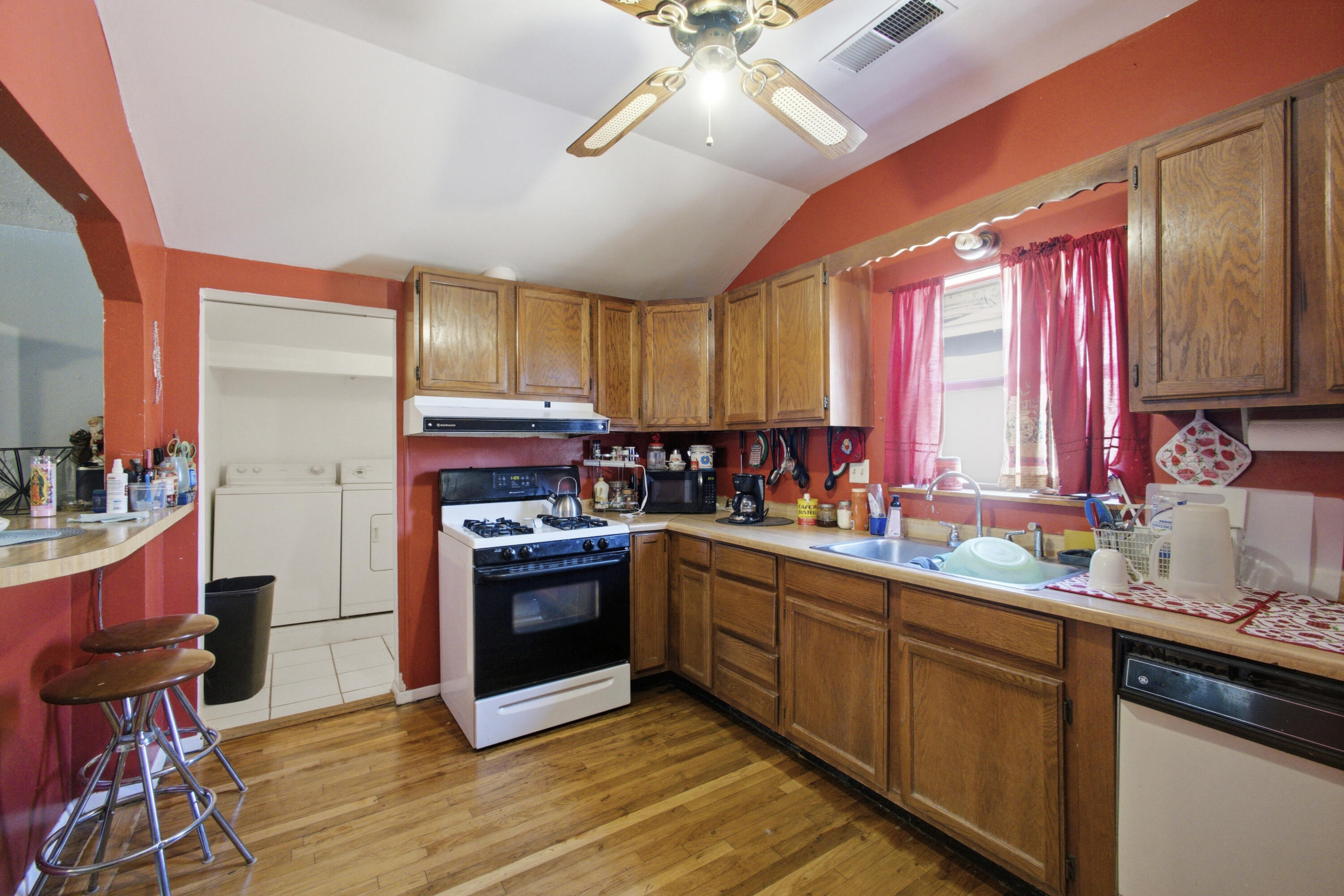 124 N Pershing Street