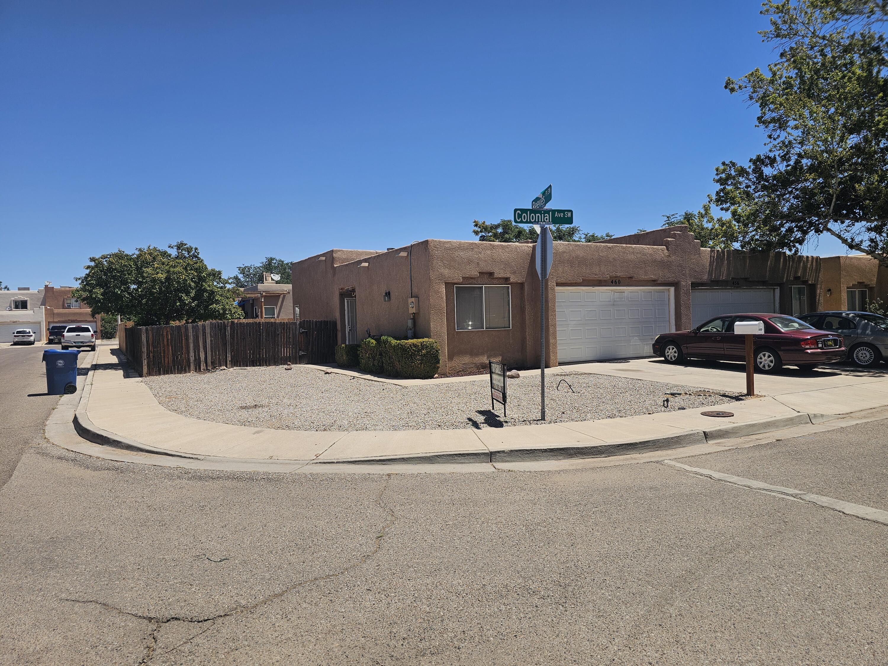 460 Colonial Avenue SW