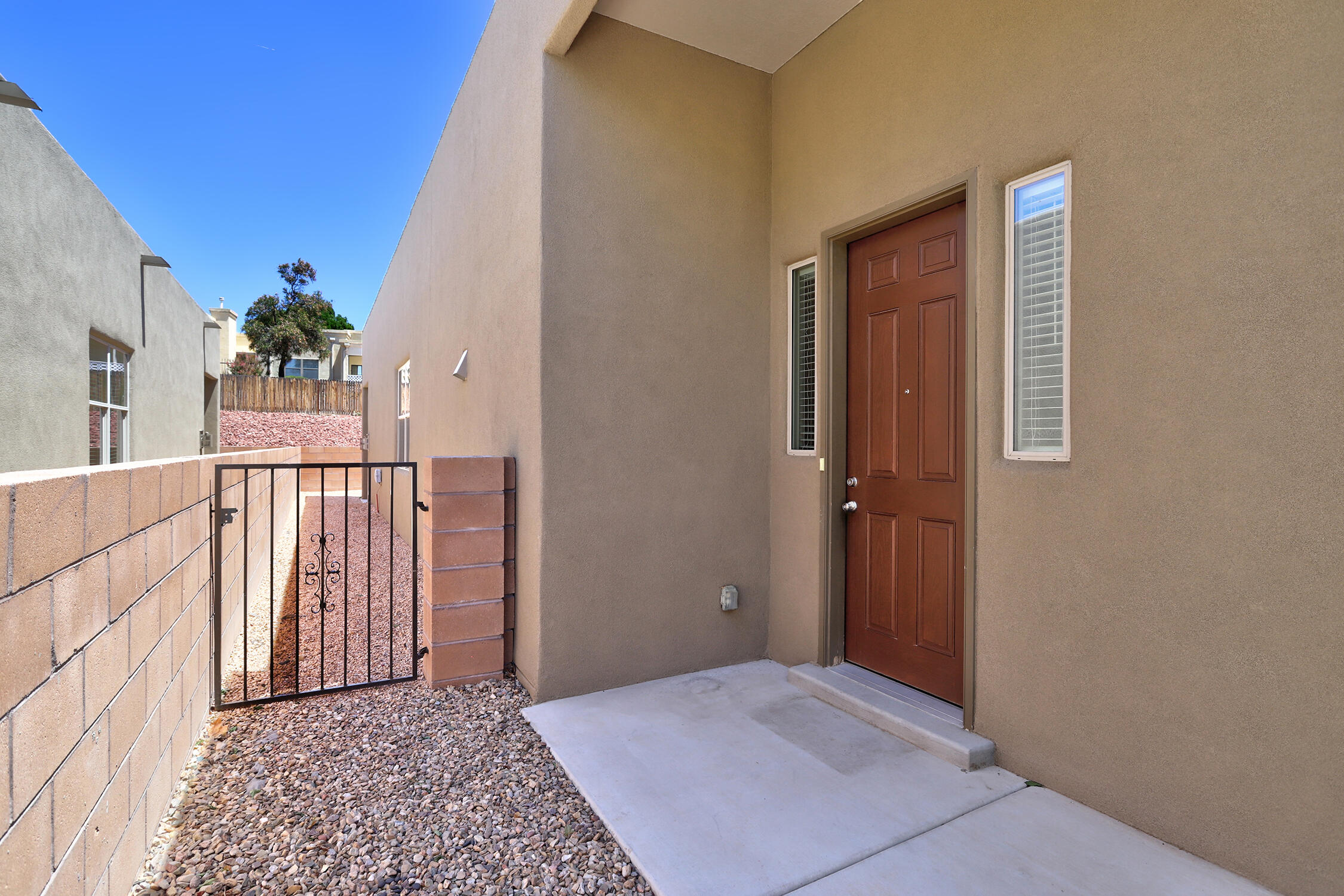 3237 Oakmount Drive SE