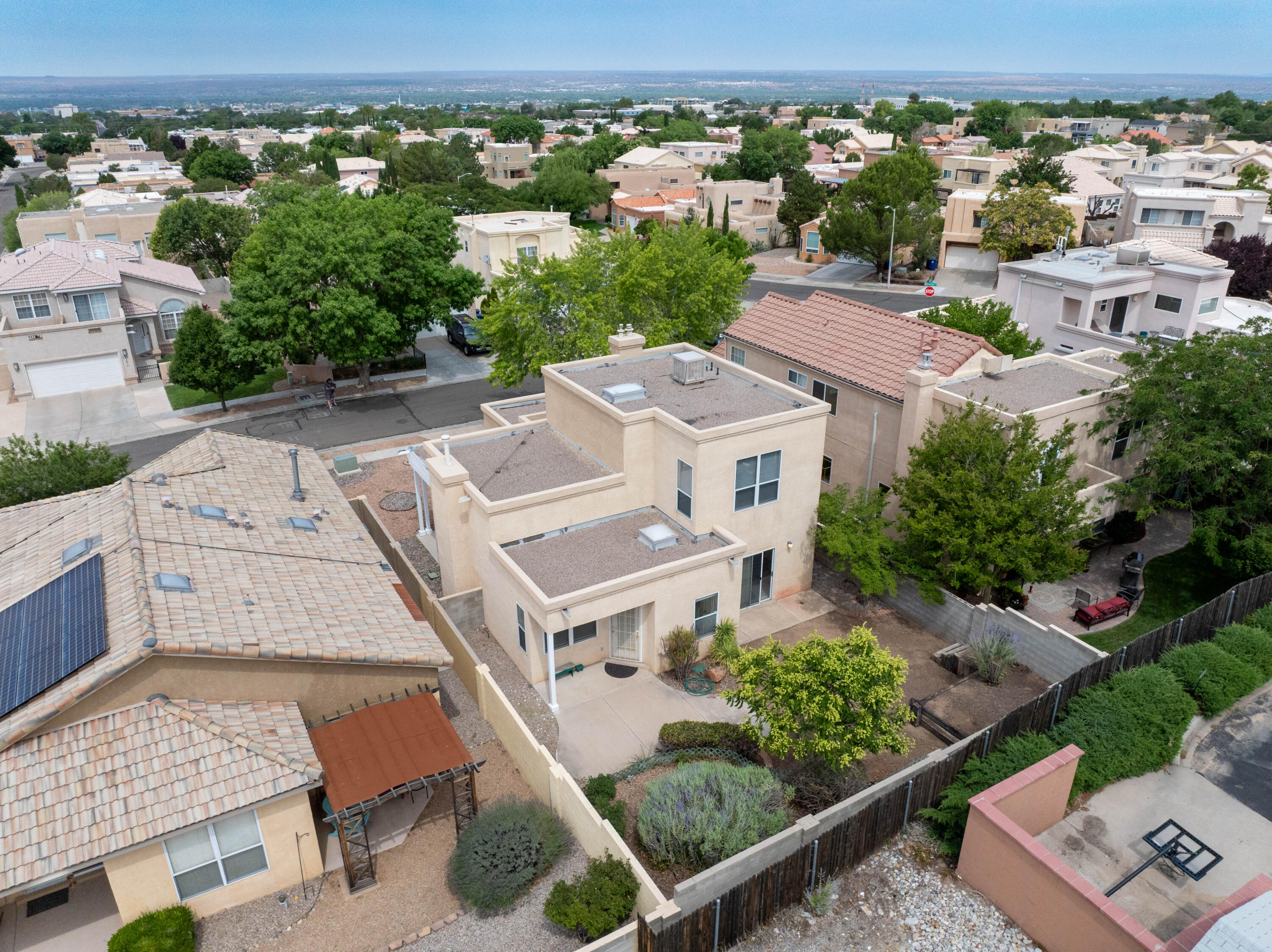 7604 La Mariposa Place NE