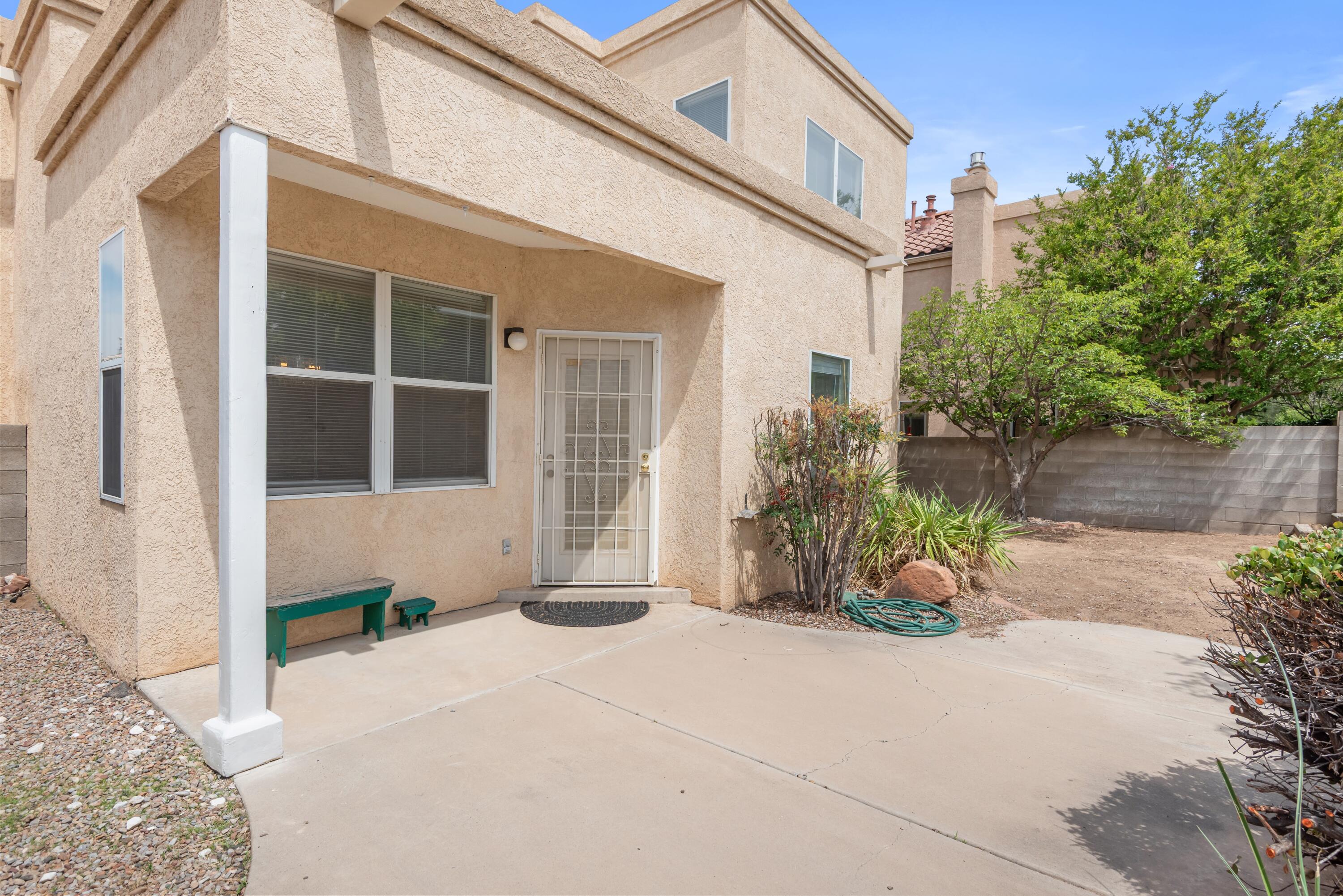 7604 La Mariposa Place NE
