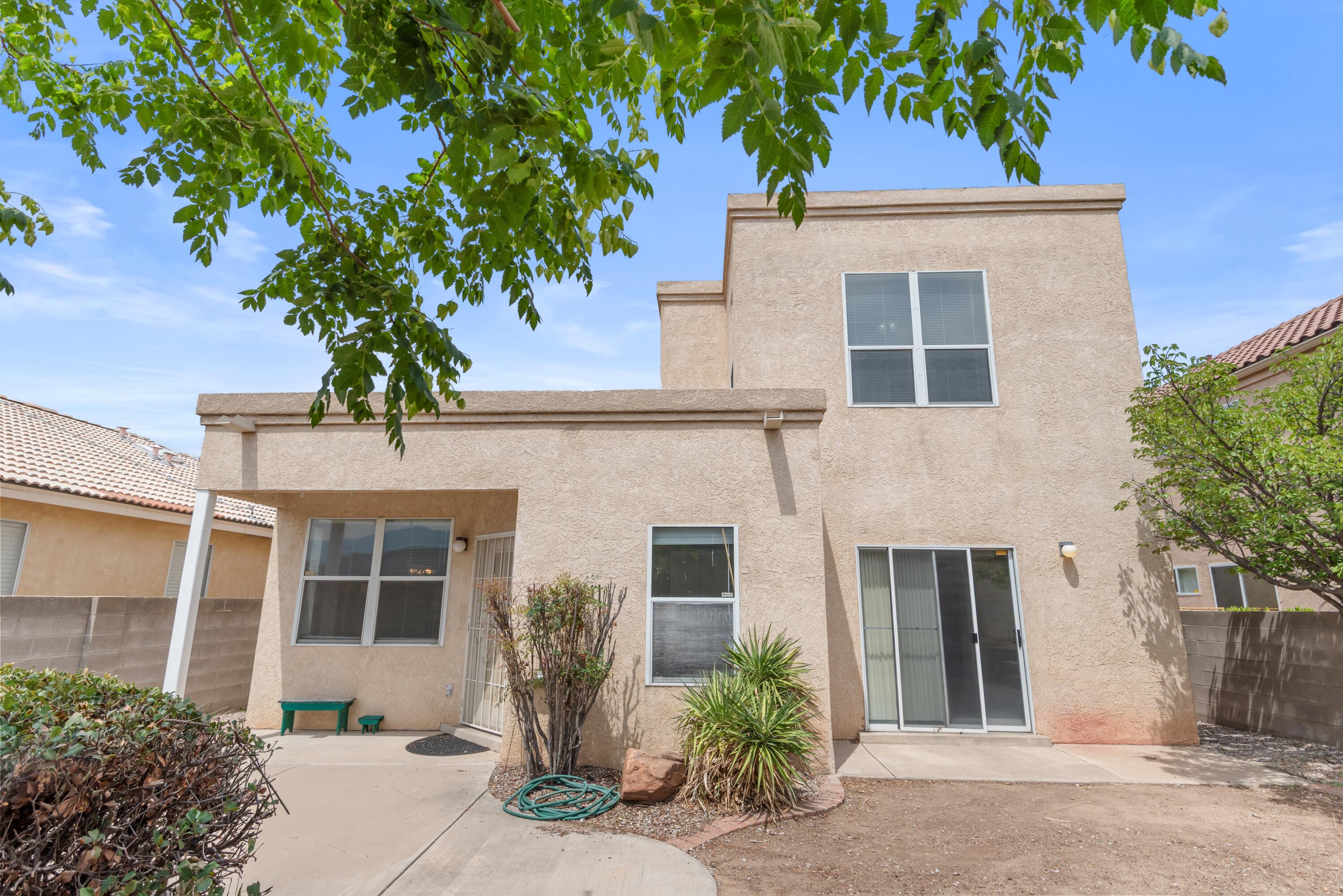 7604 La Mariposa Place NE