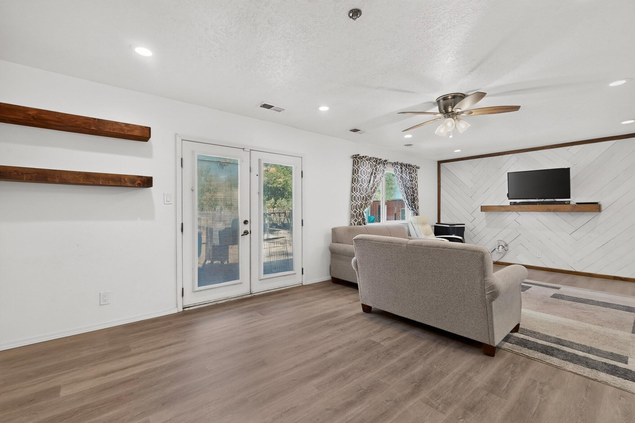 1715 Eldorado Loop