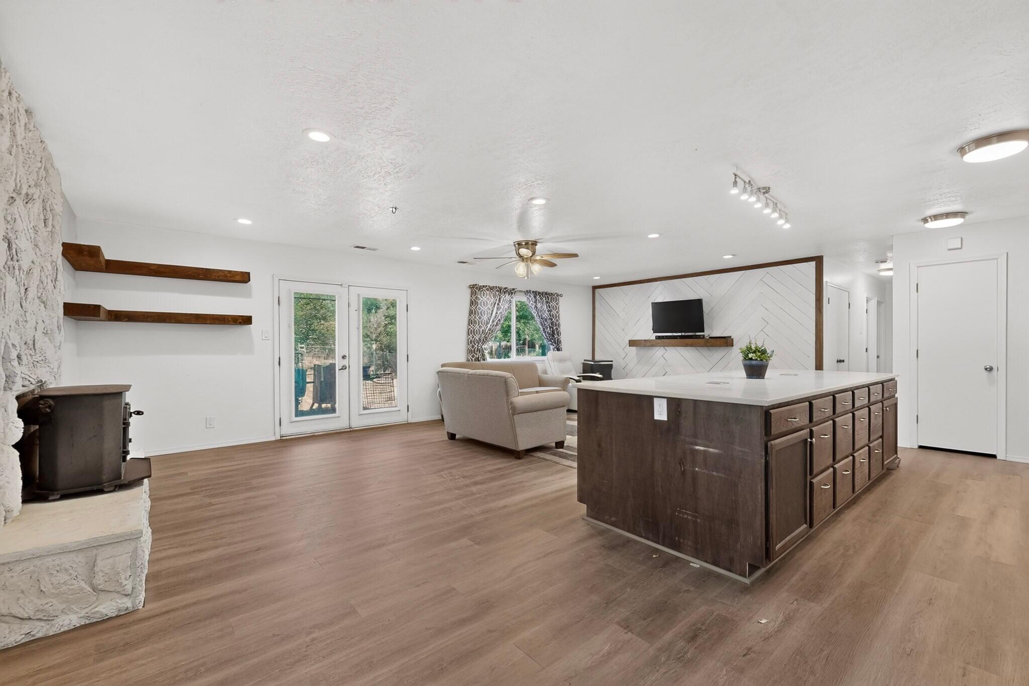 1715 Eldorado Loop