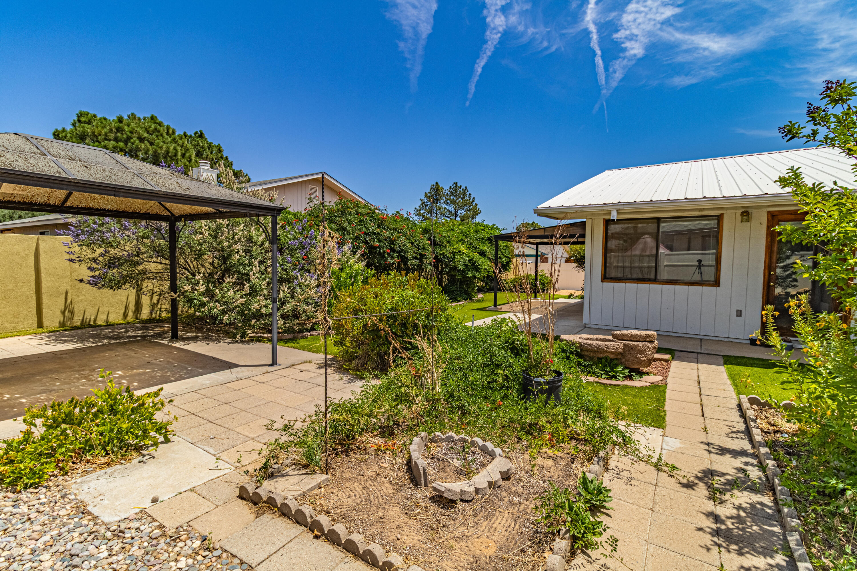 5501 Calle Quieta NW