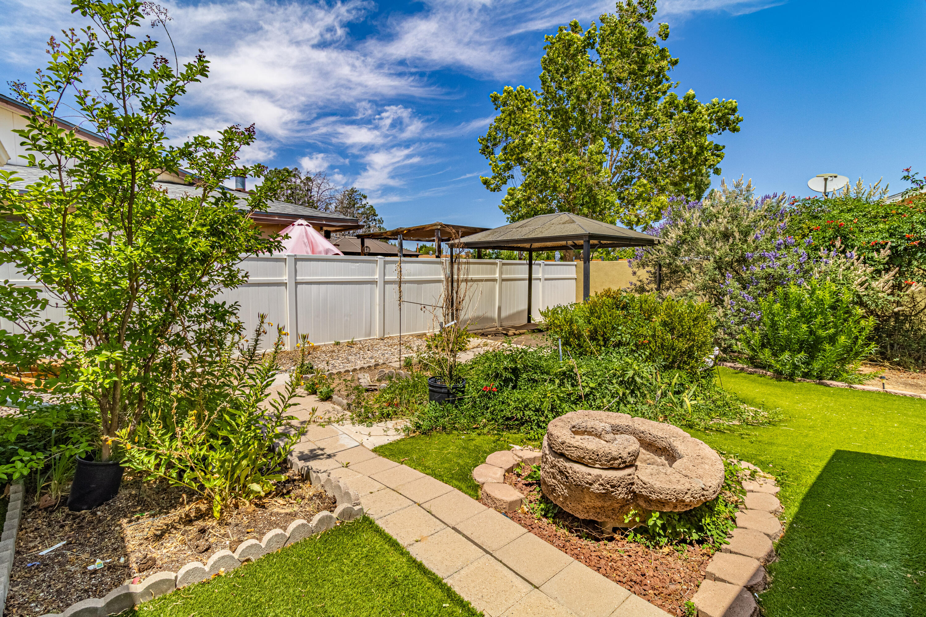 5501 Calle Quieta NW