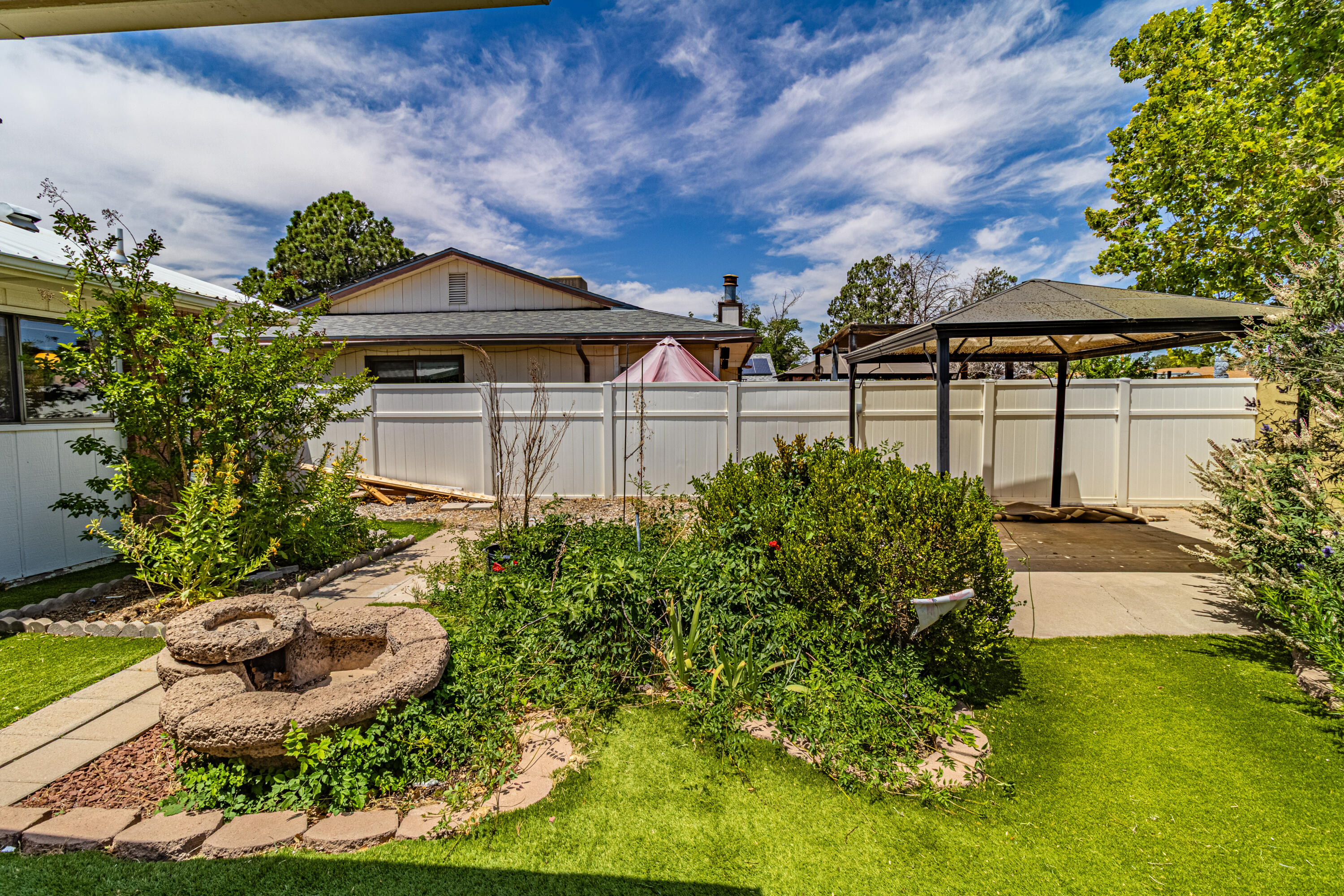 5501 Calle Quieta NW