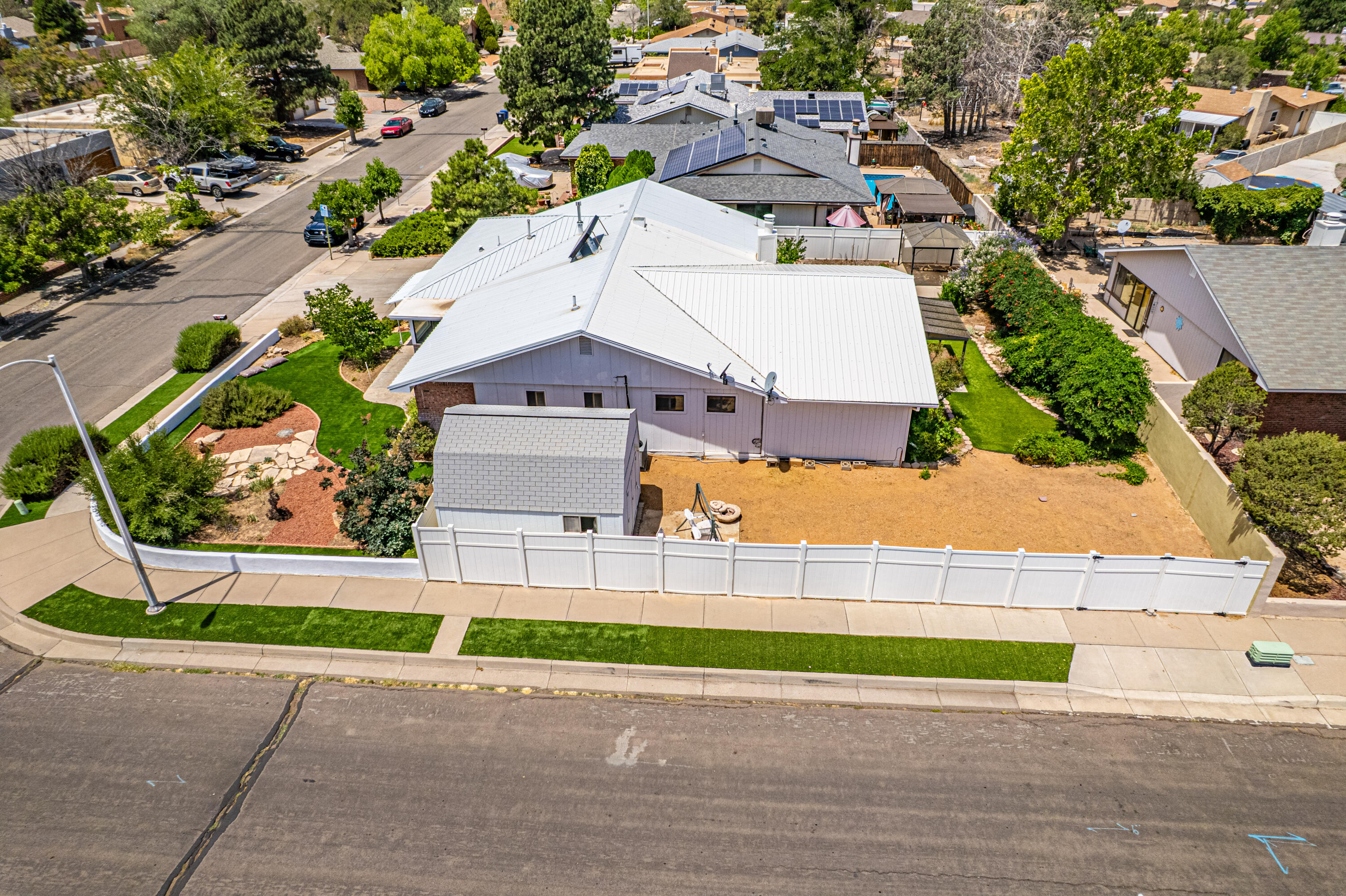 5501 Calle Quieta NW