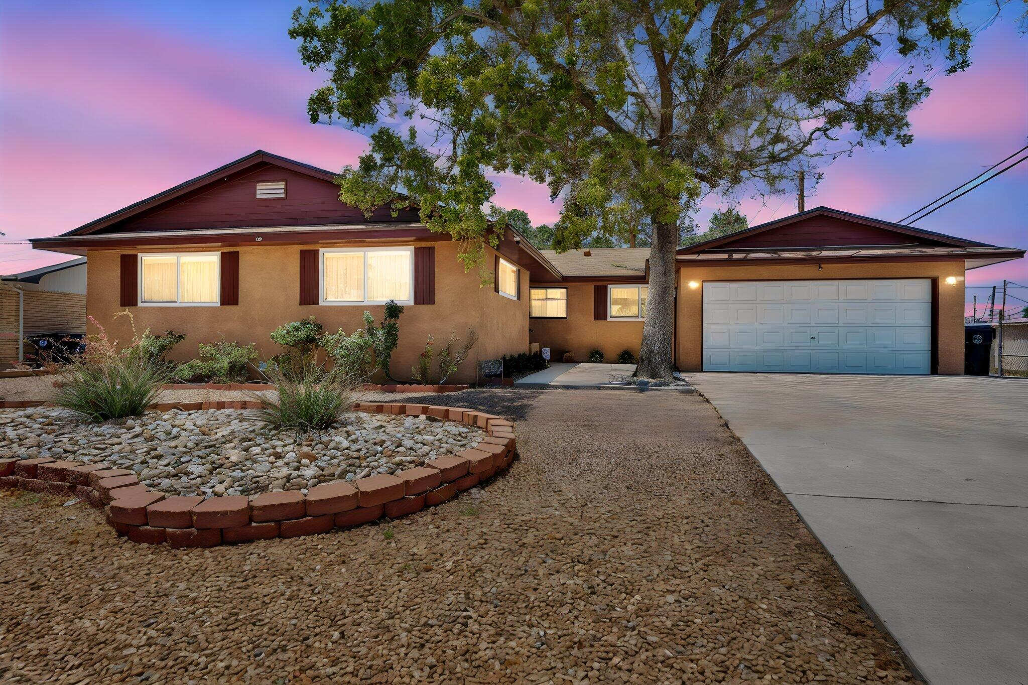 5909 Woodford Drive NE