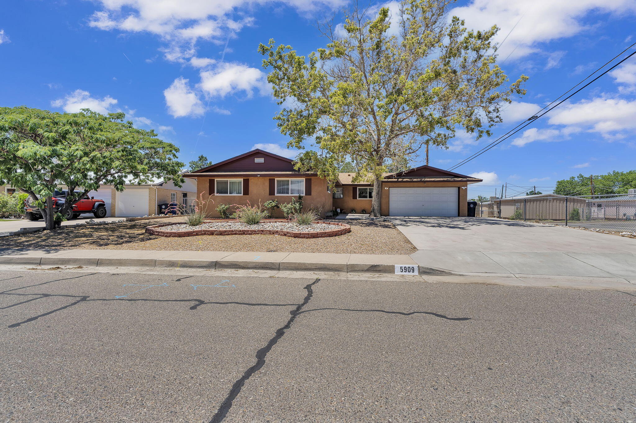 5909 Woodford Drive NE