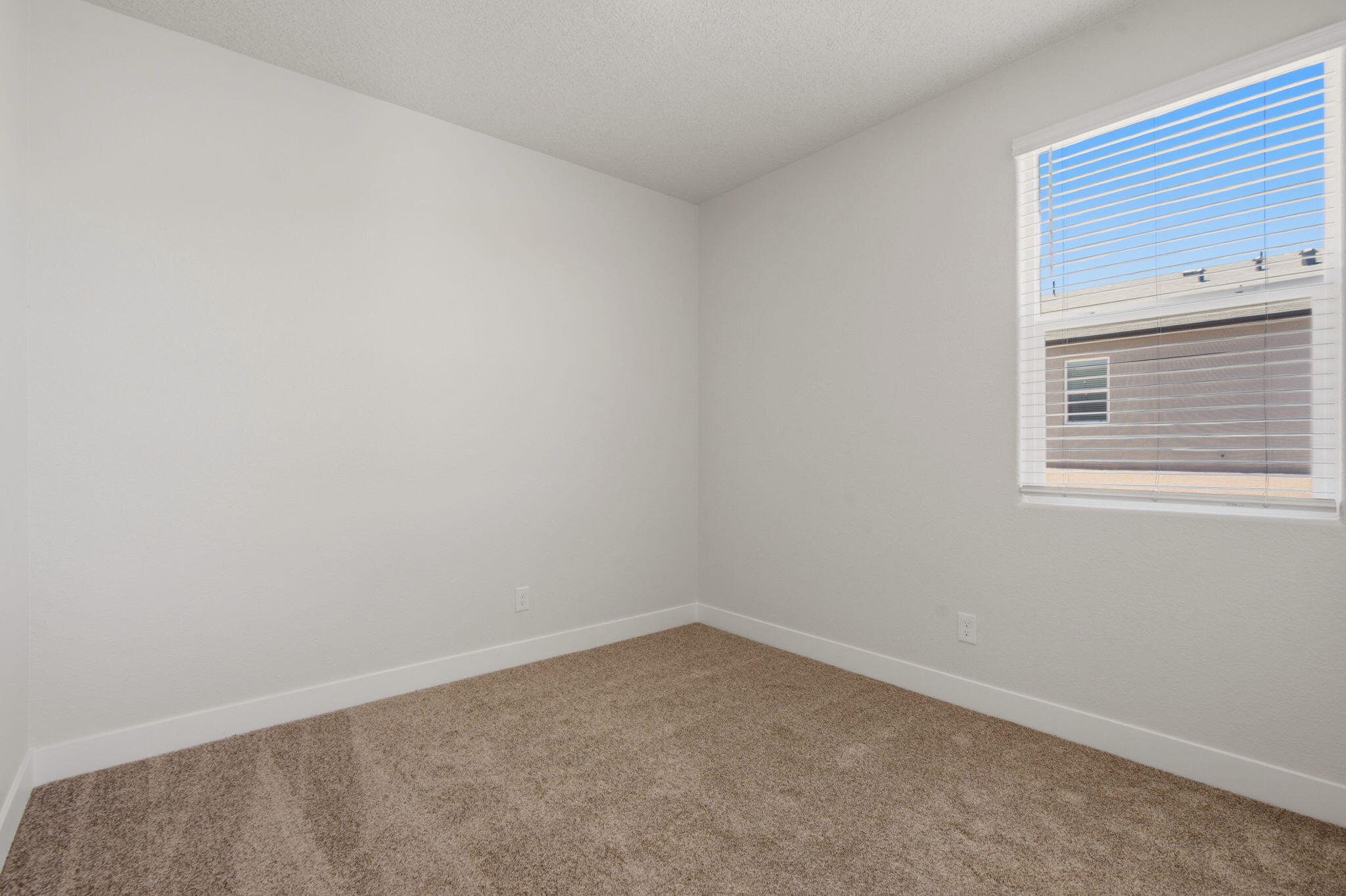 2712 Ema Court NE