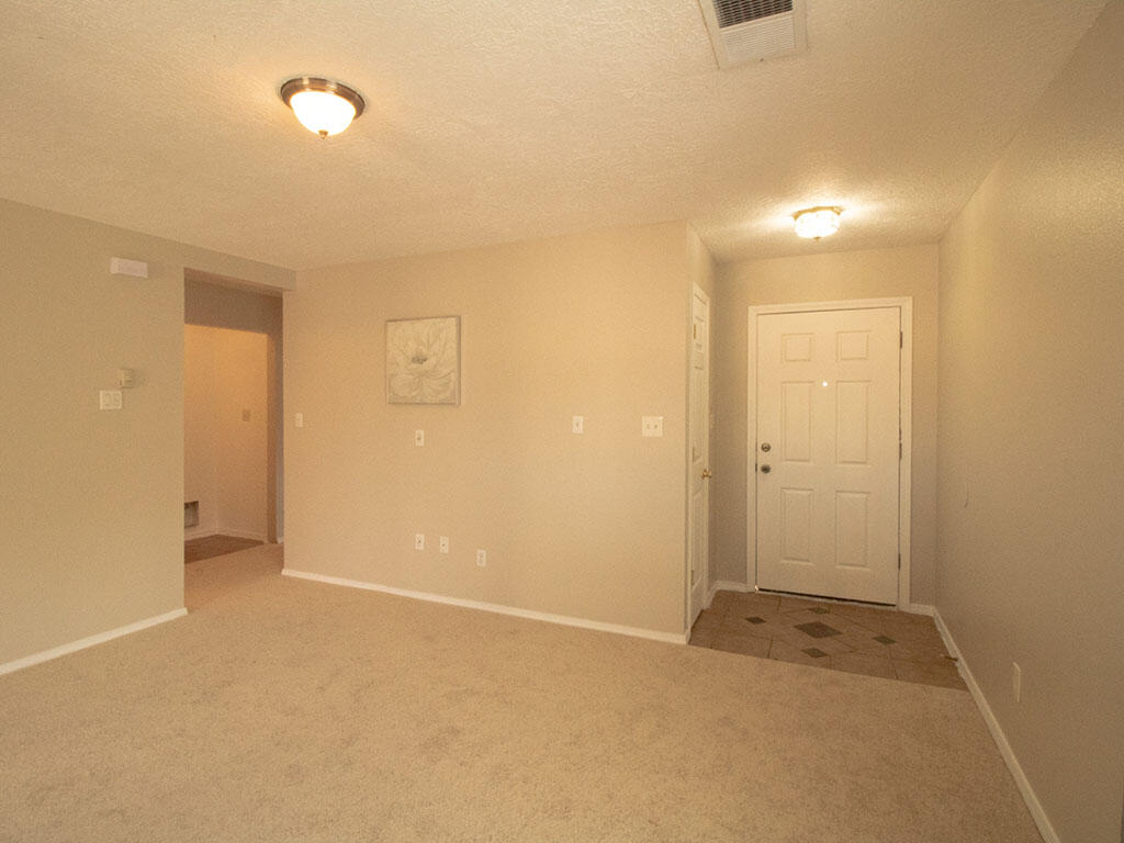 476 Desert Bluff Drive SW