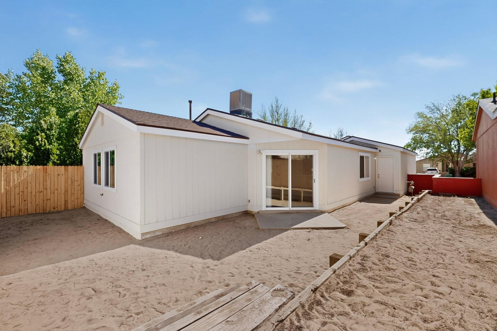 1613 Patti Place NE