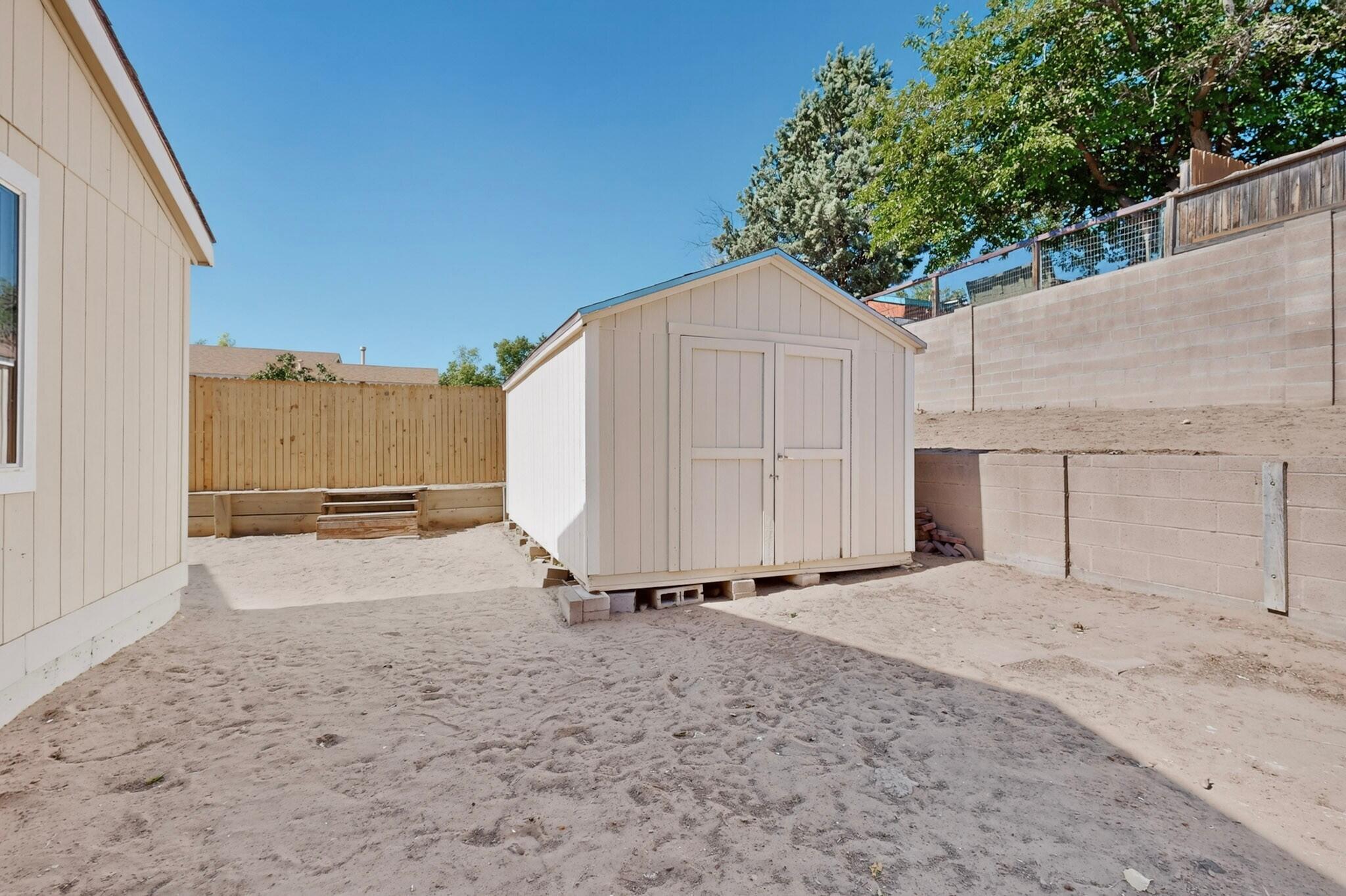 1613 Patti Place NE