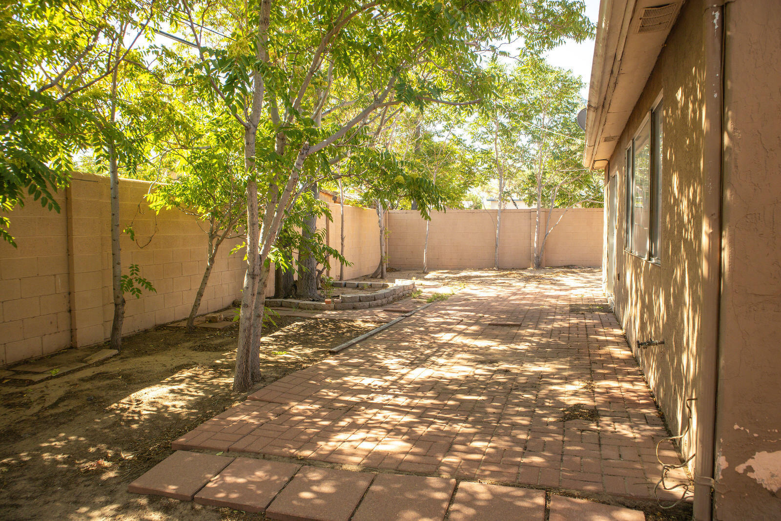 844 Hidalgo Circle NW