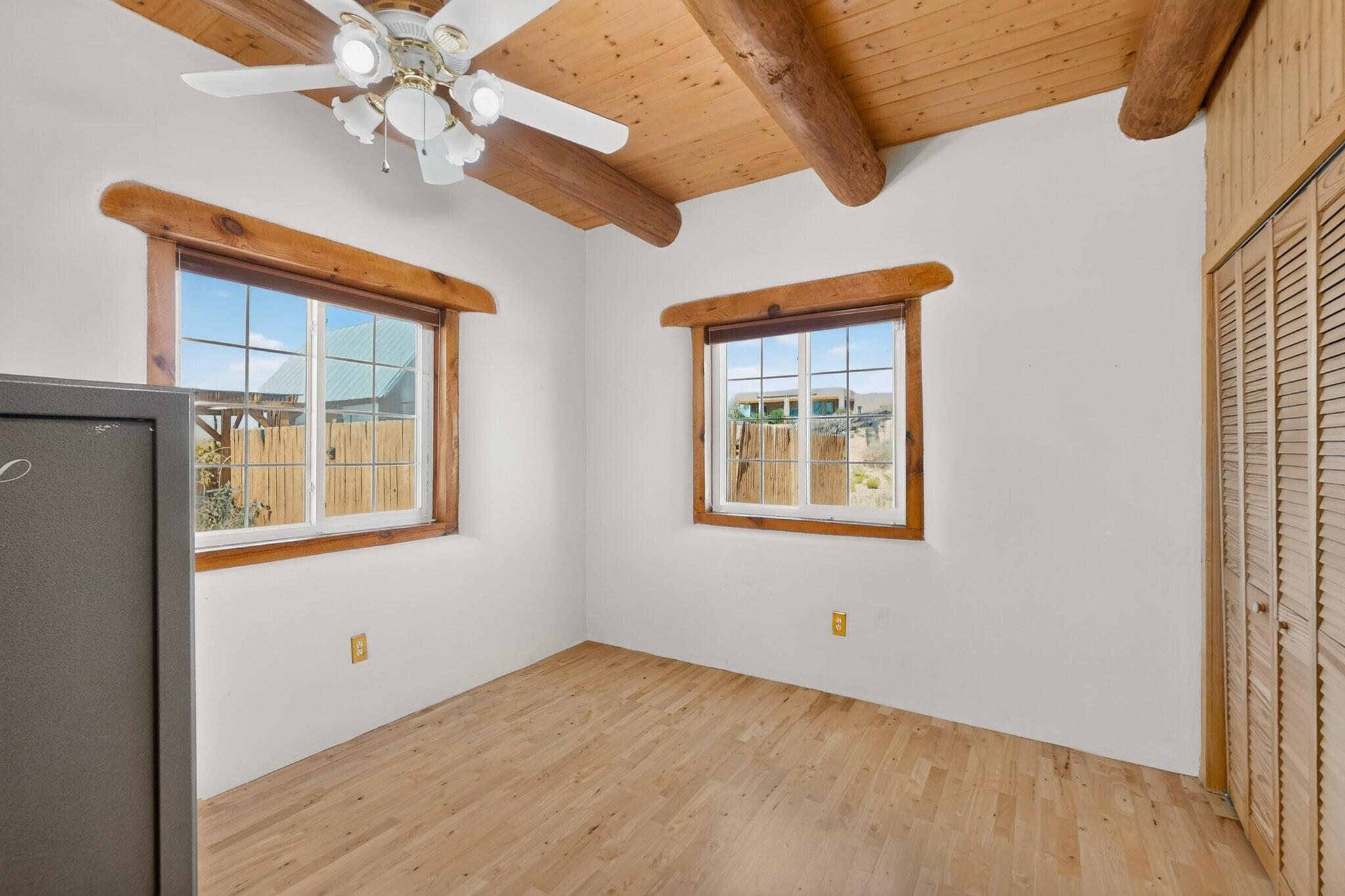 1925 Sonora Road NE