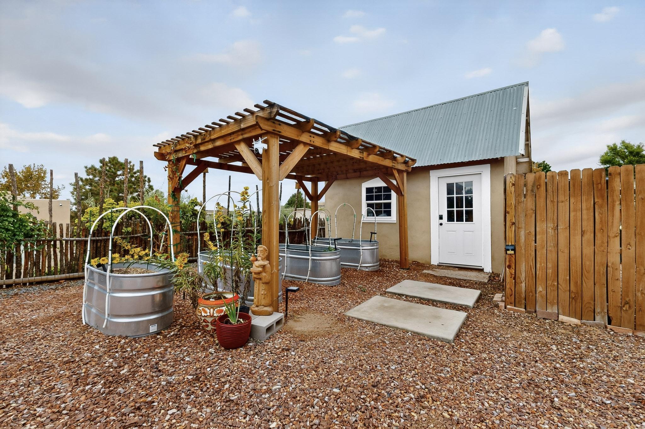 1925 Sonora Road NE