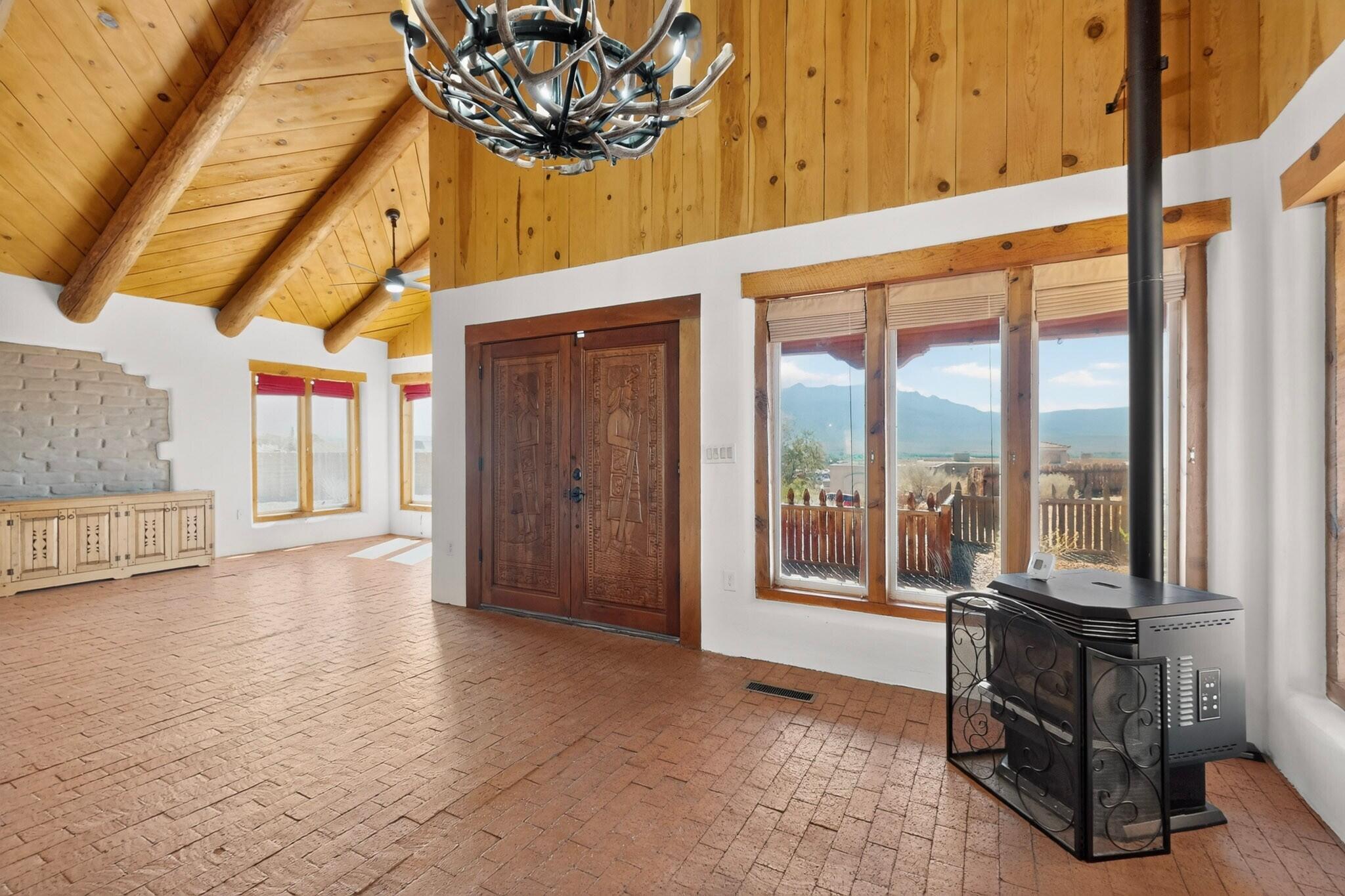 1925 Sonora Road NE