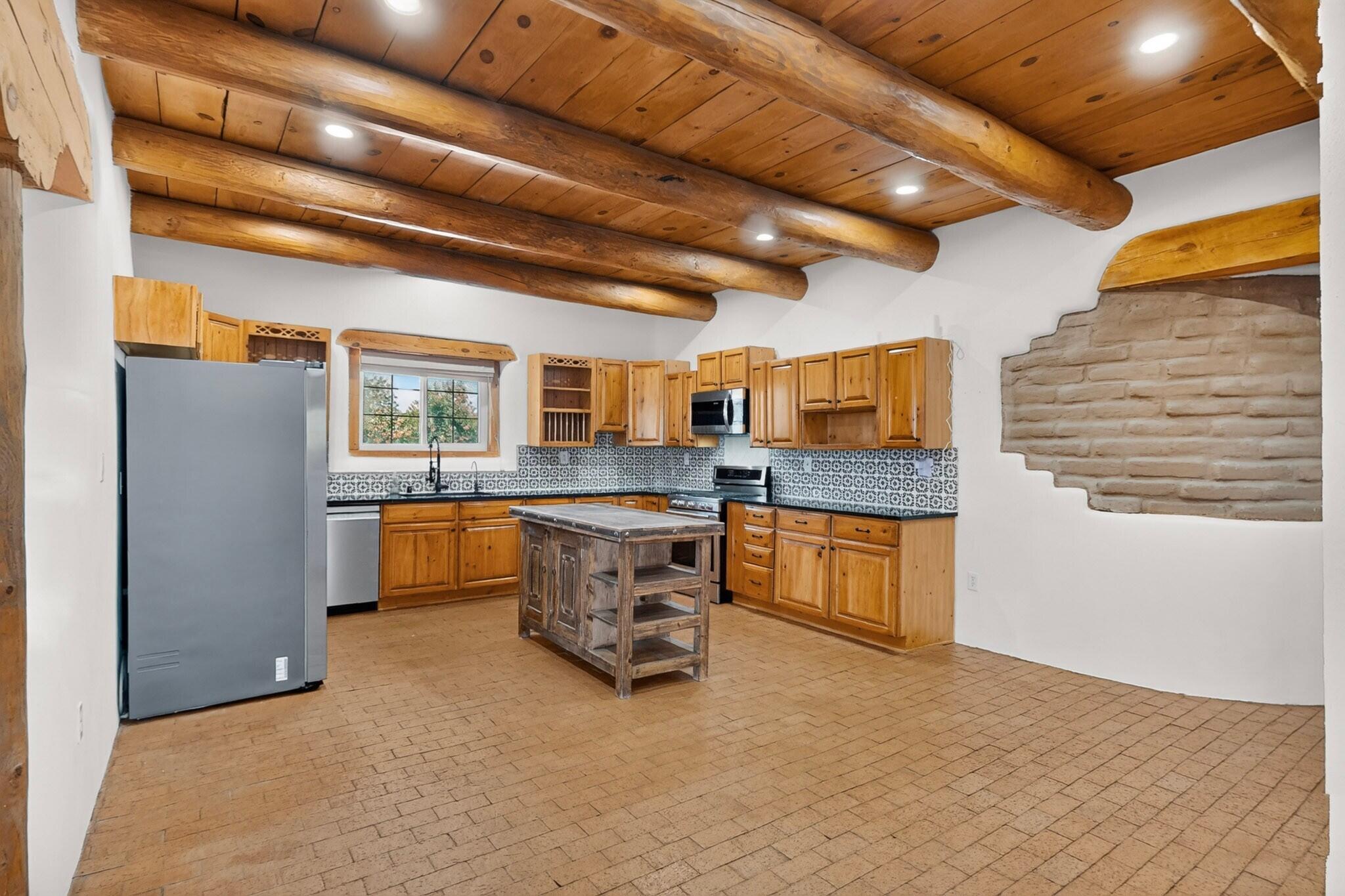1925 Sonora Road NE