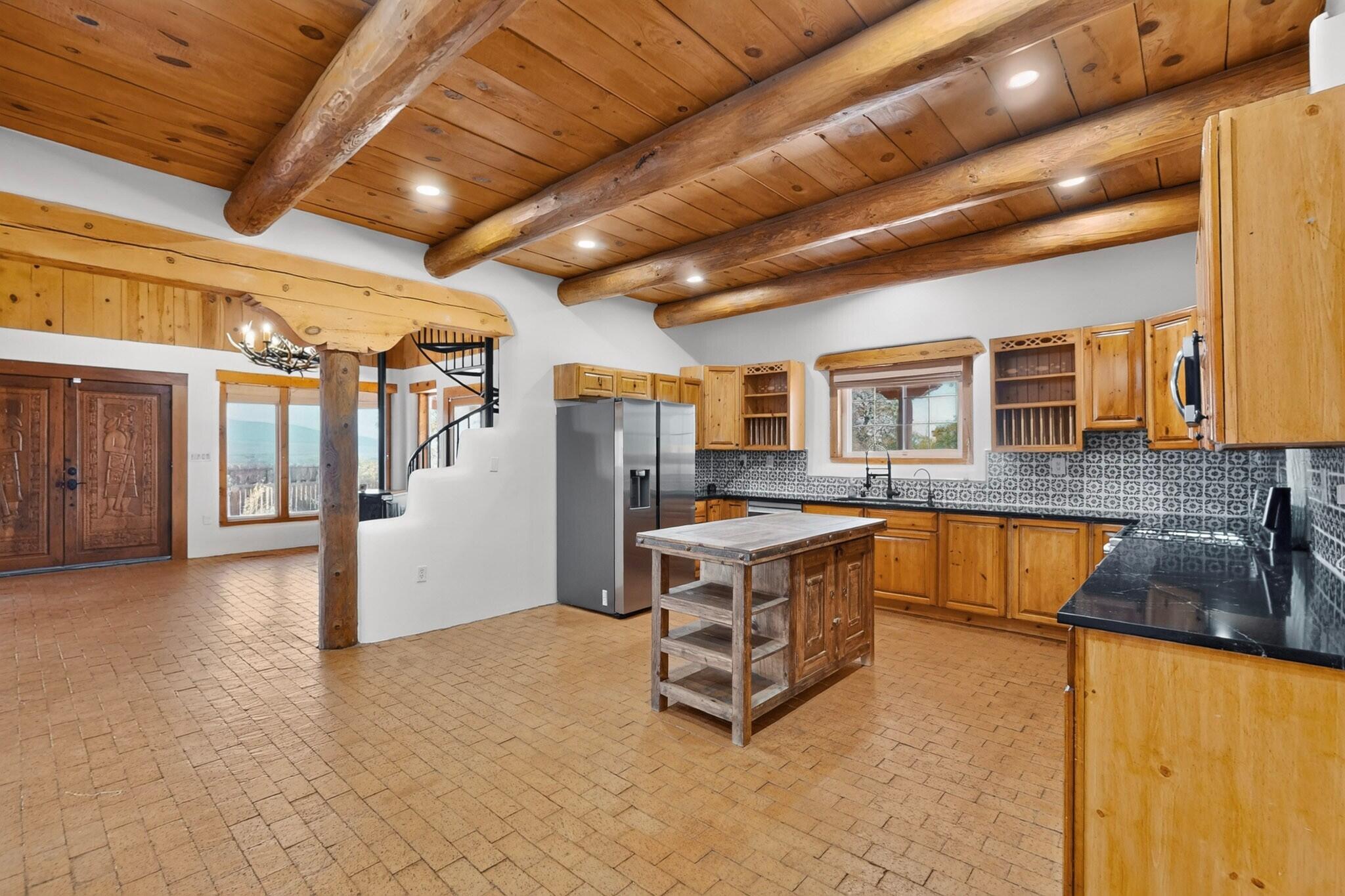 1925 Sonora Road NE