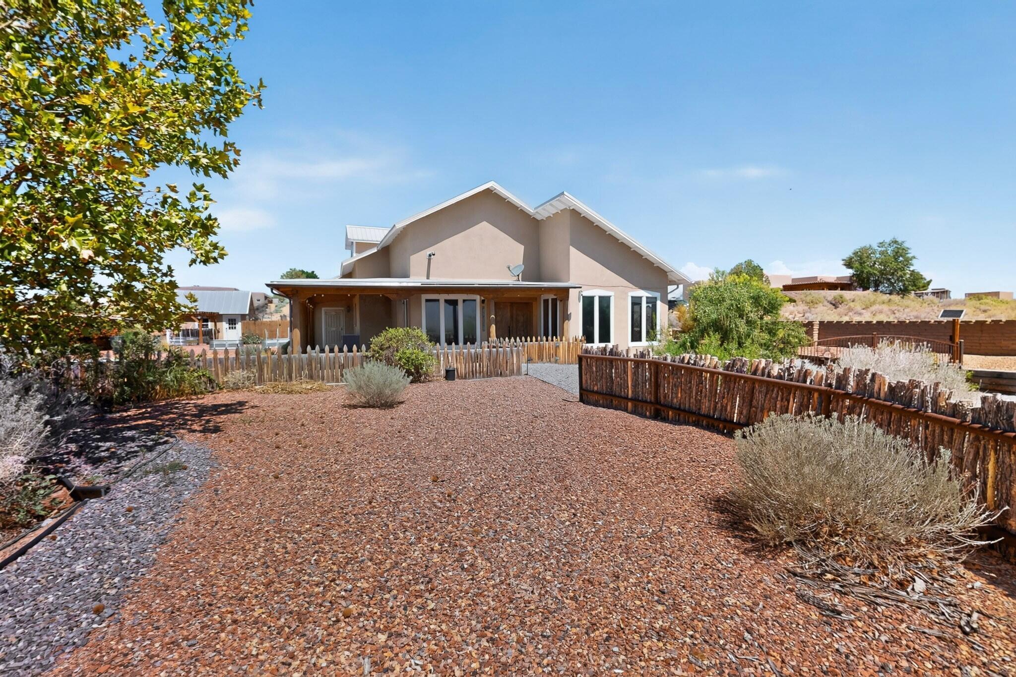 1925 Sonora Road NE
