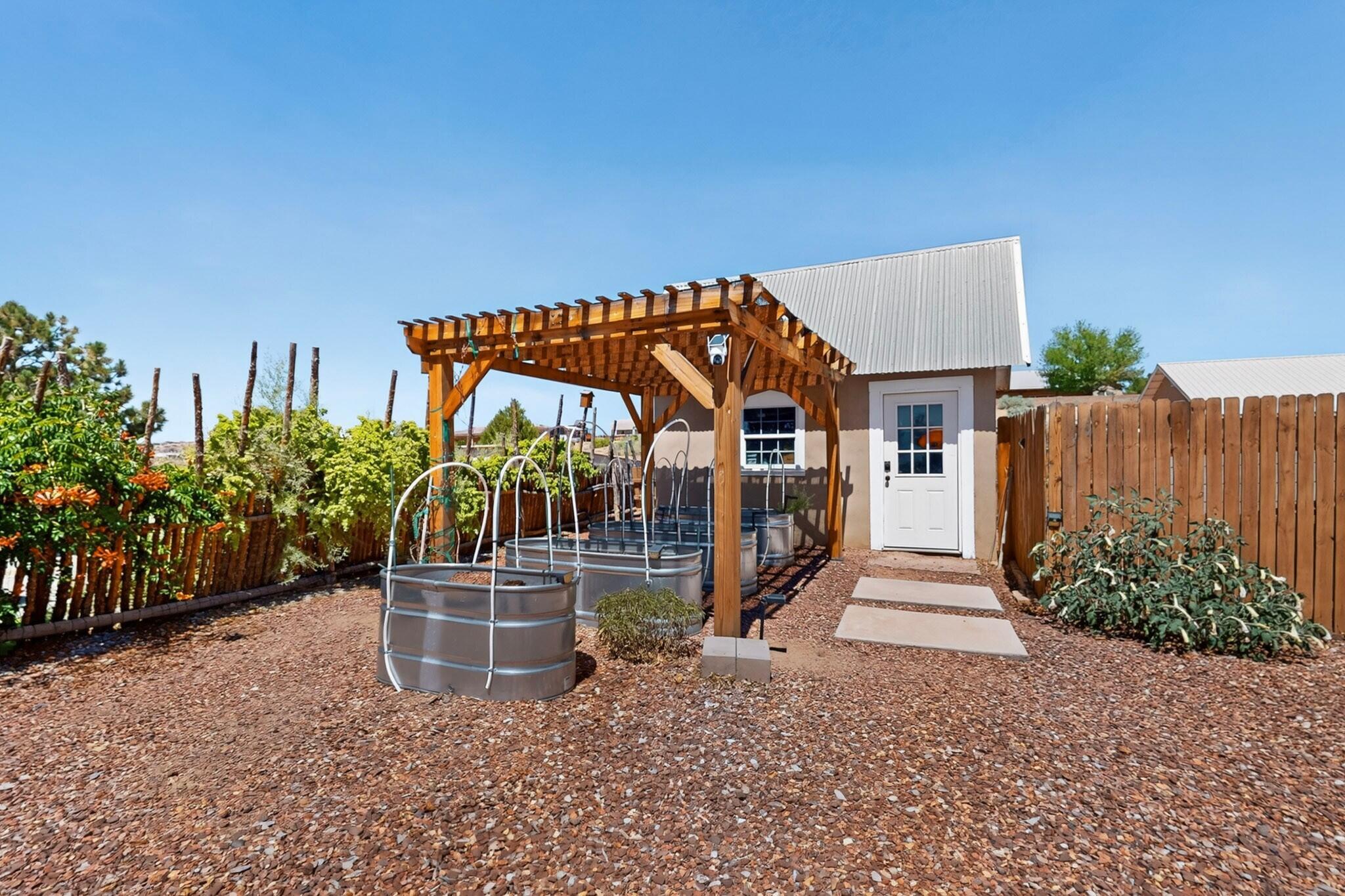 1925 Sonora Road NE