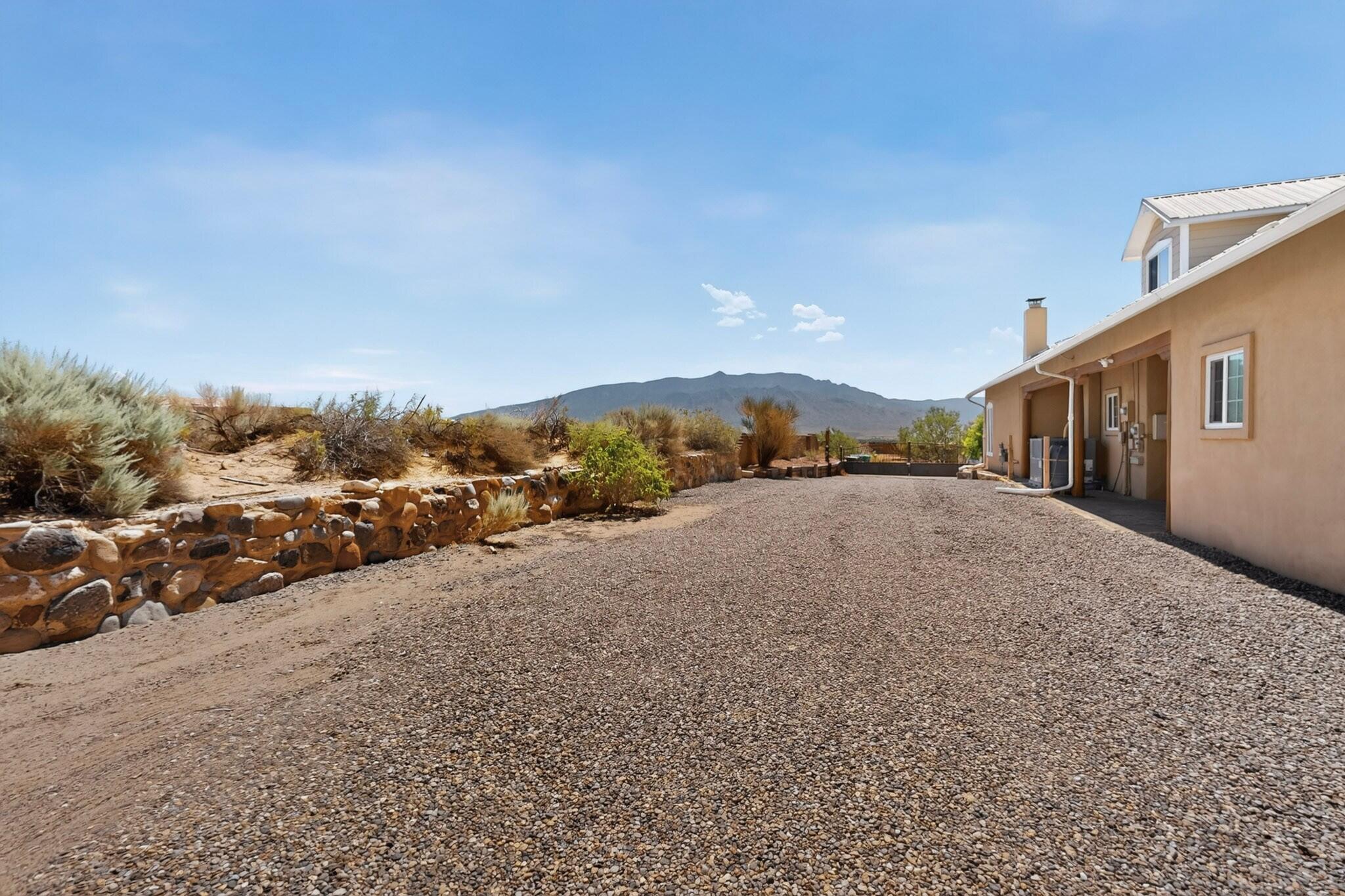 1925 Sonora Road NE