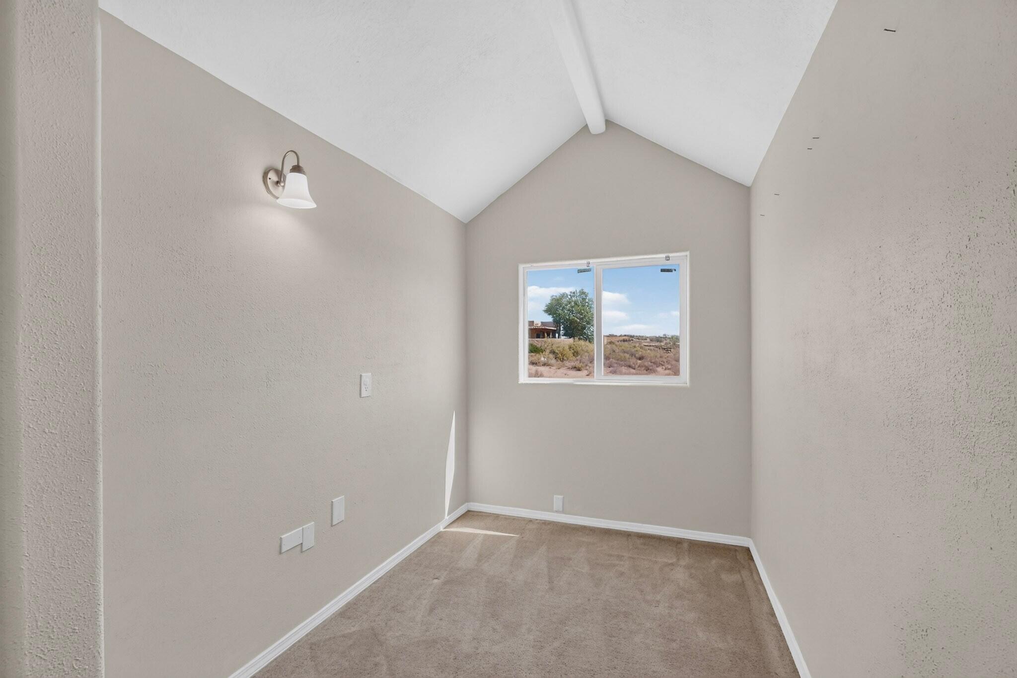 1925 Sonora Road NE