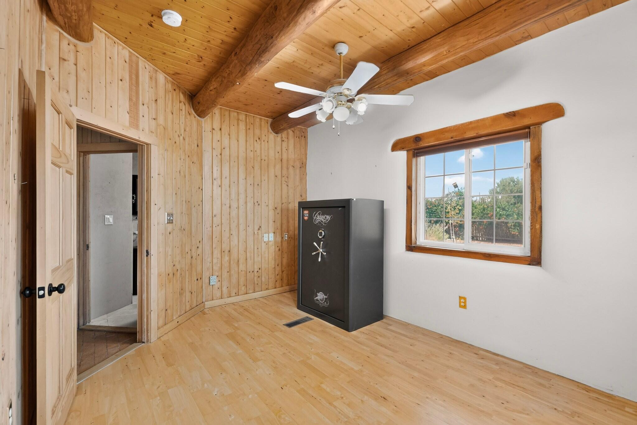 1925 Sonora Road NE