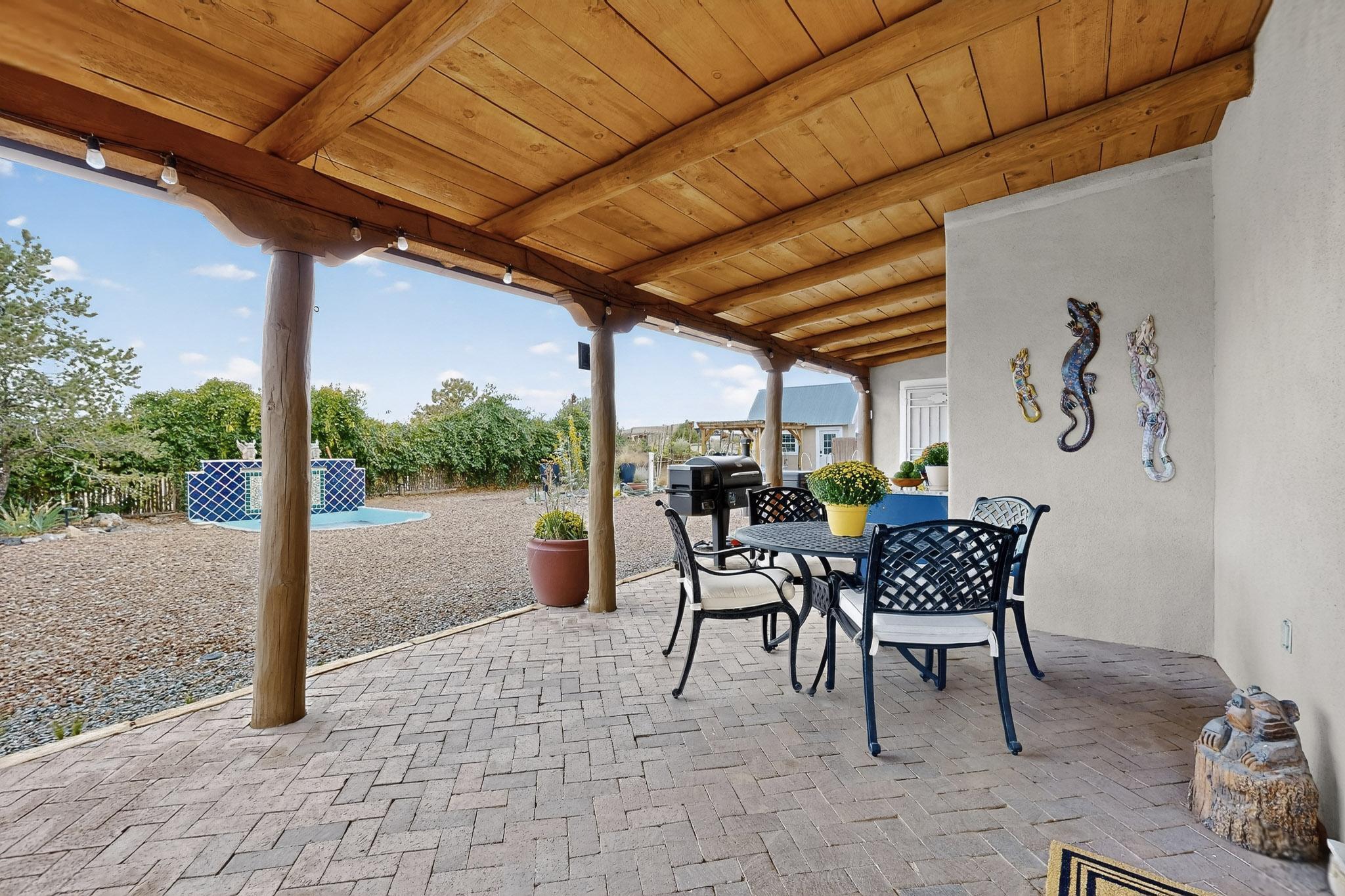 1925 Sonora Road NE