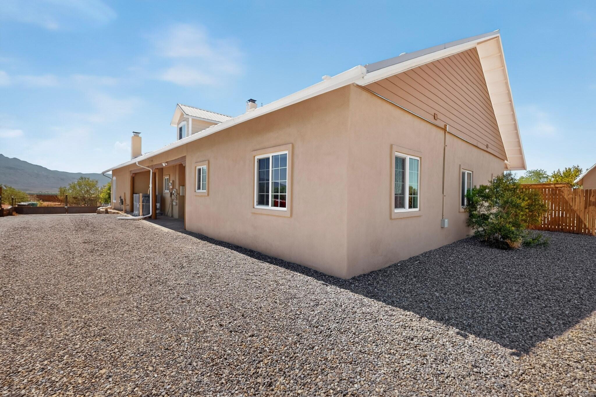 1925 Sonora Road NE