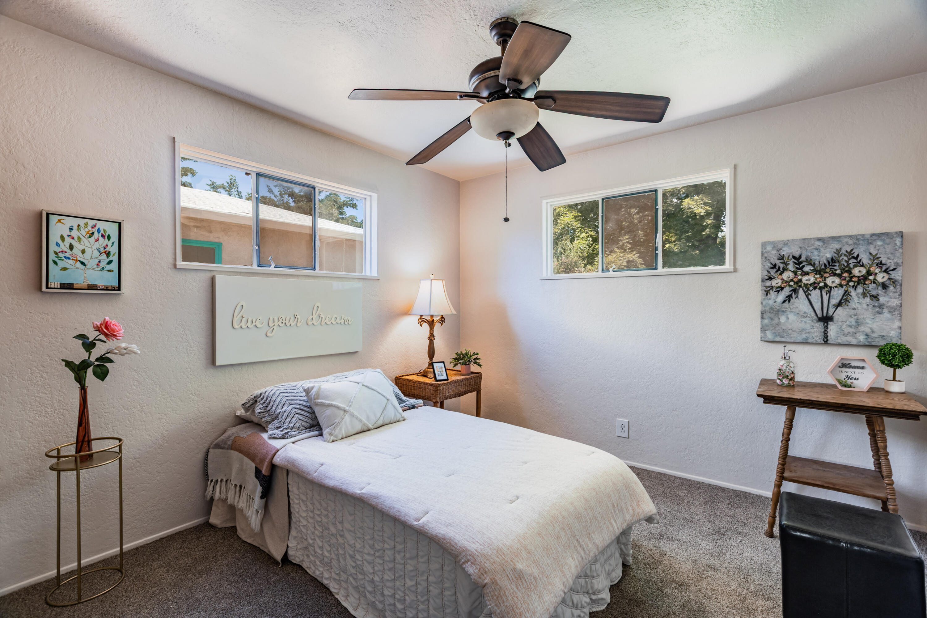 1837 June Street NE