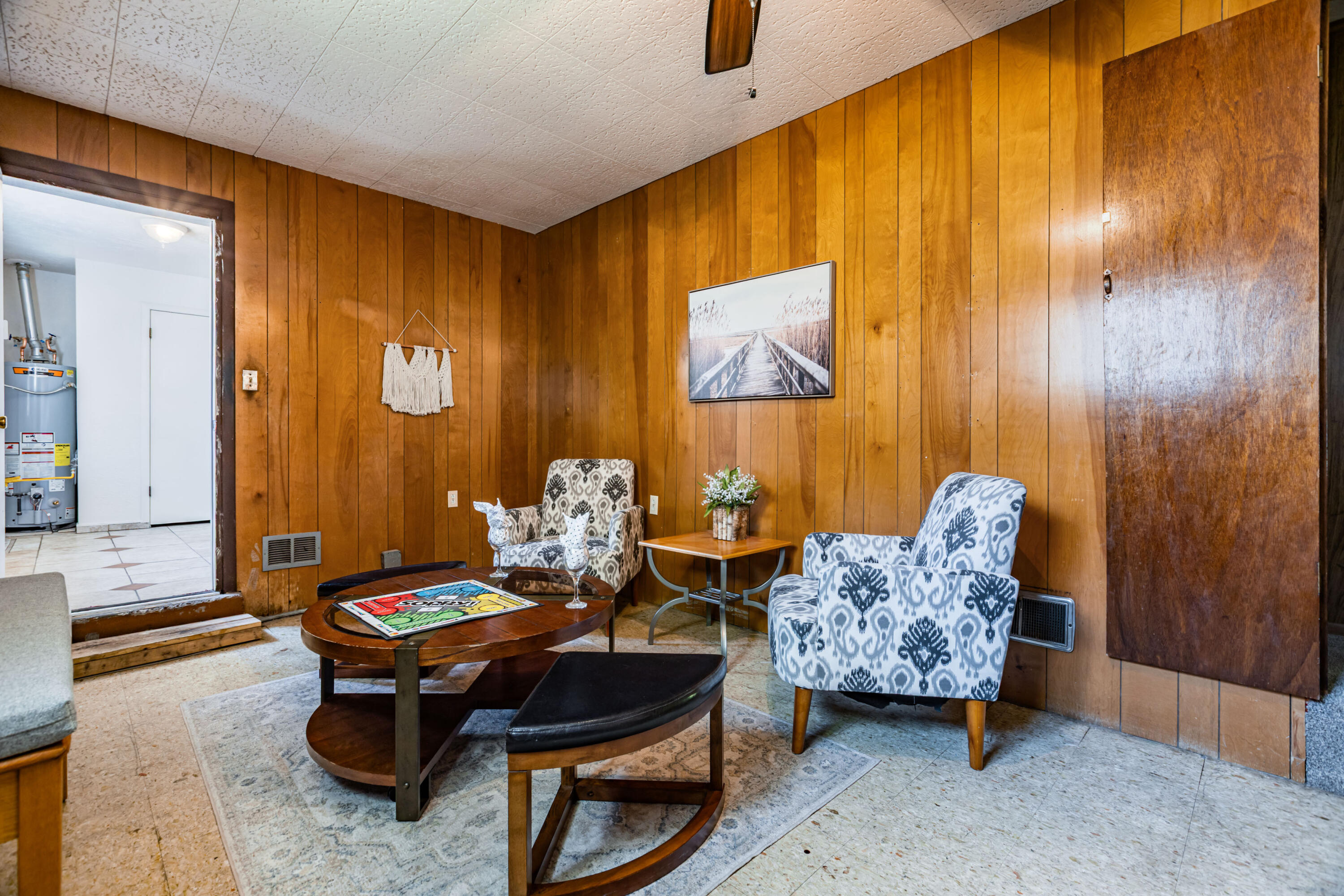 1837 June Street NE
