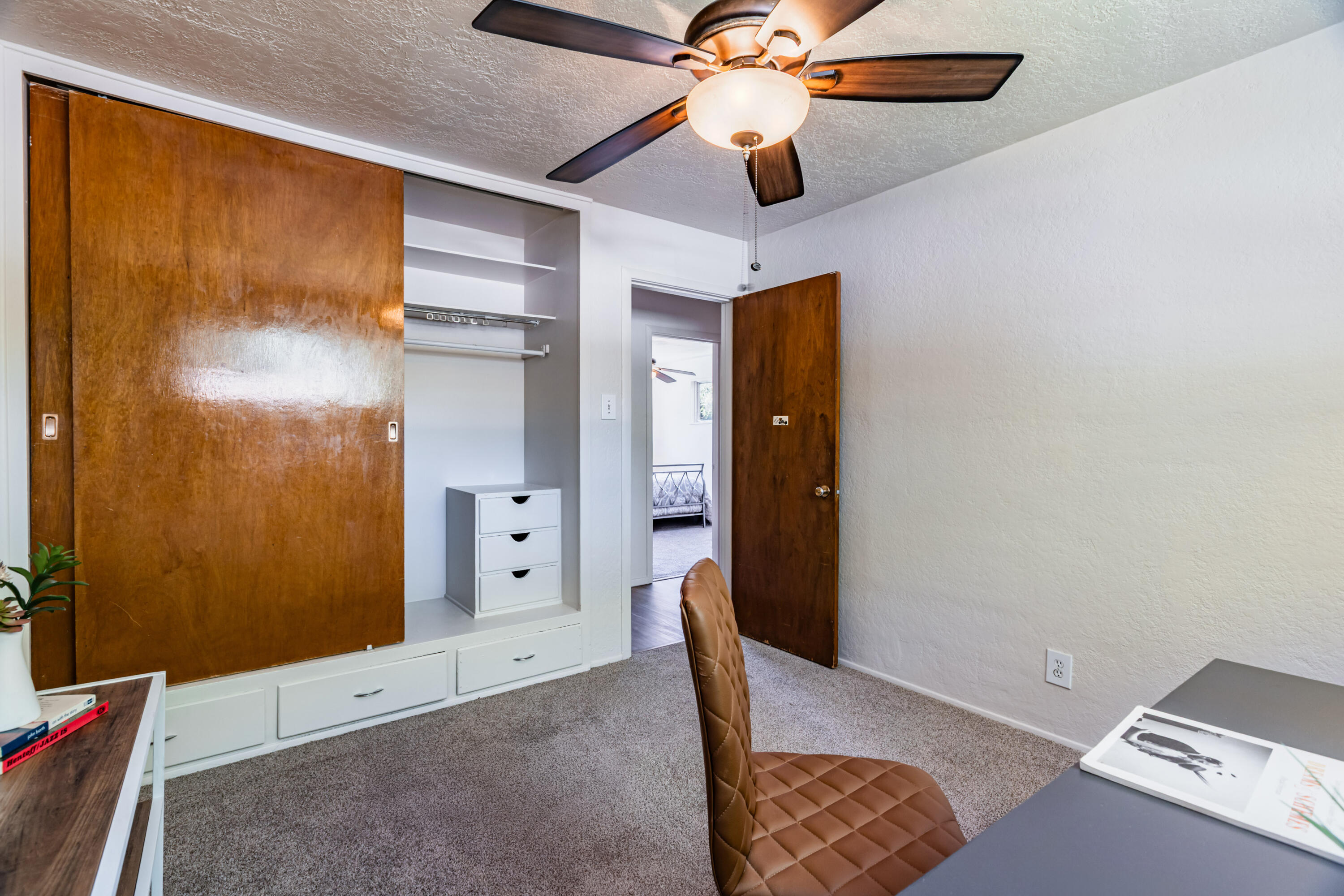 1837 June Street NE