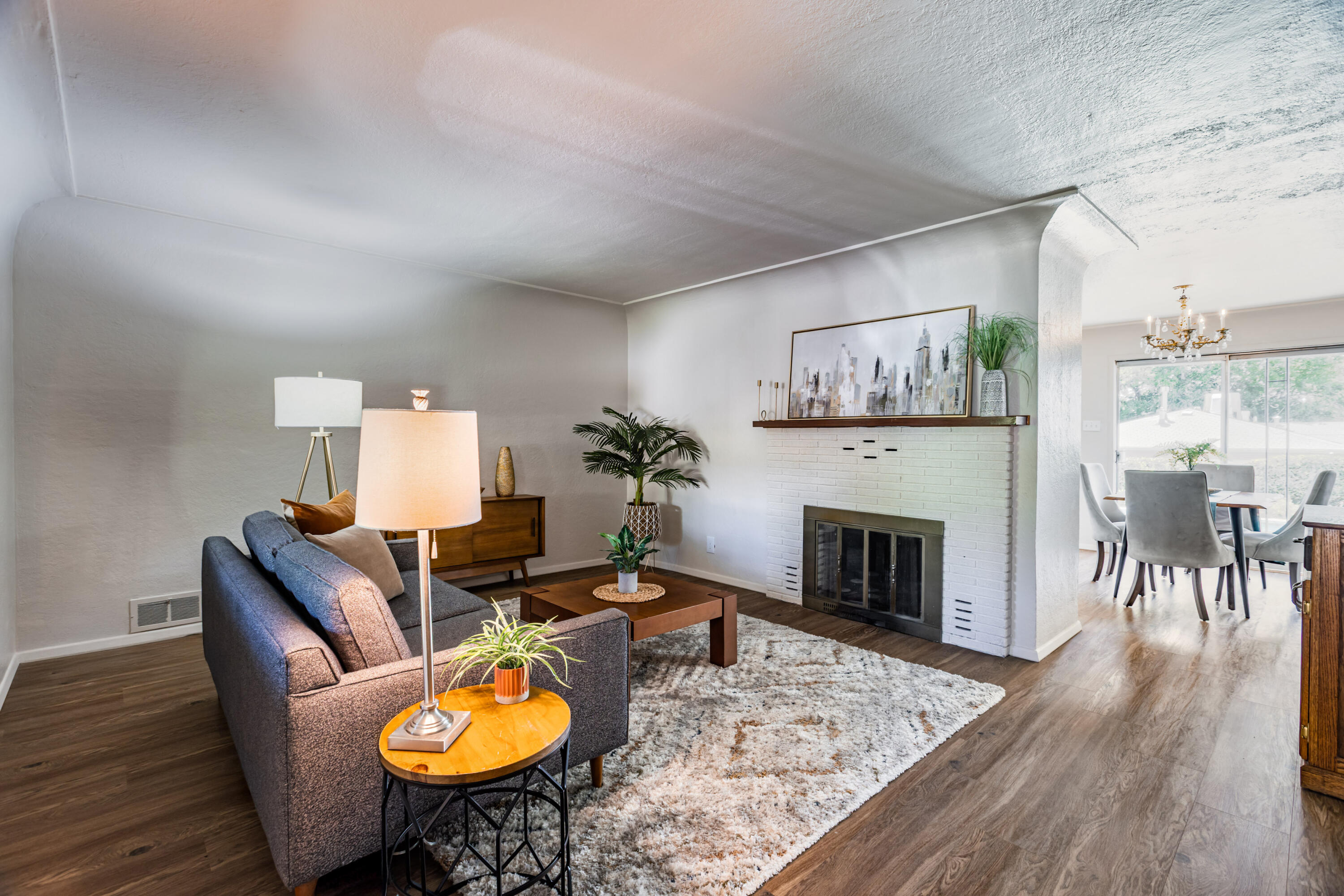 1837 June Street NE