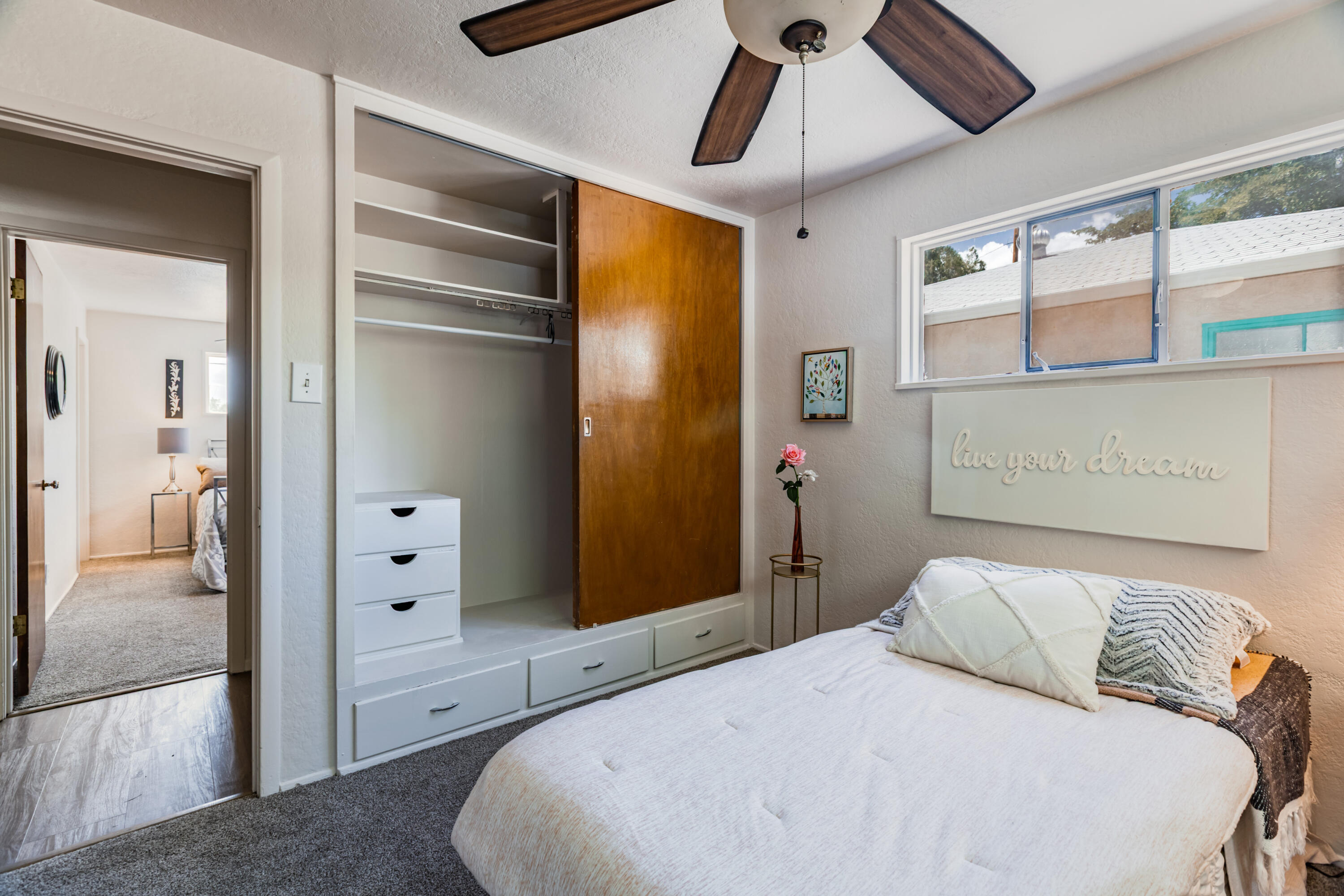 1837 June Street NE