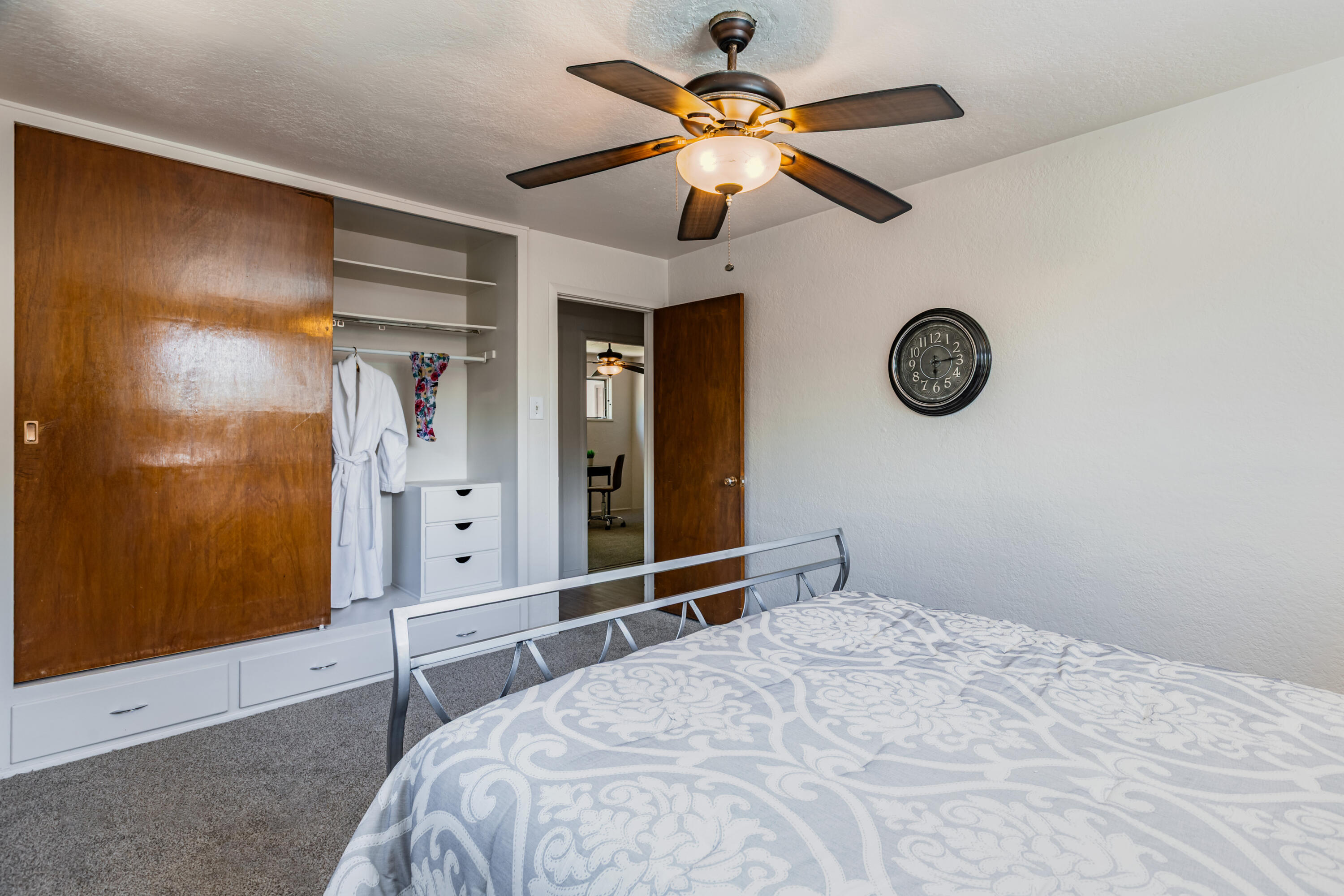 1837 June Street NE