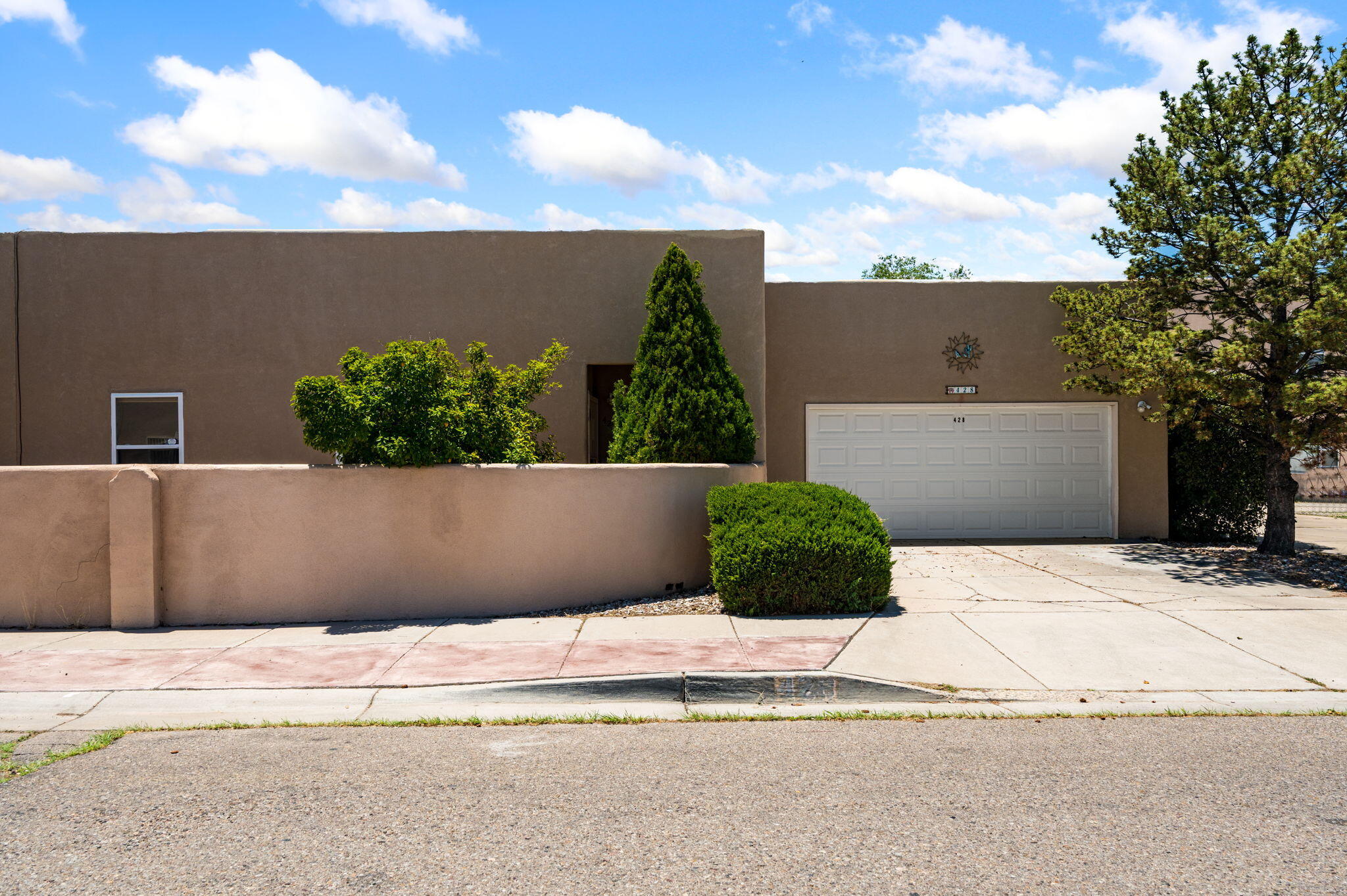 428 Phoenix Avenue NW