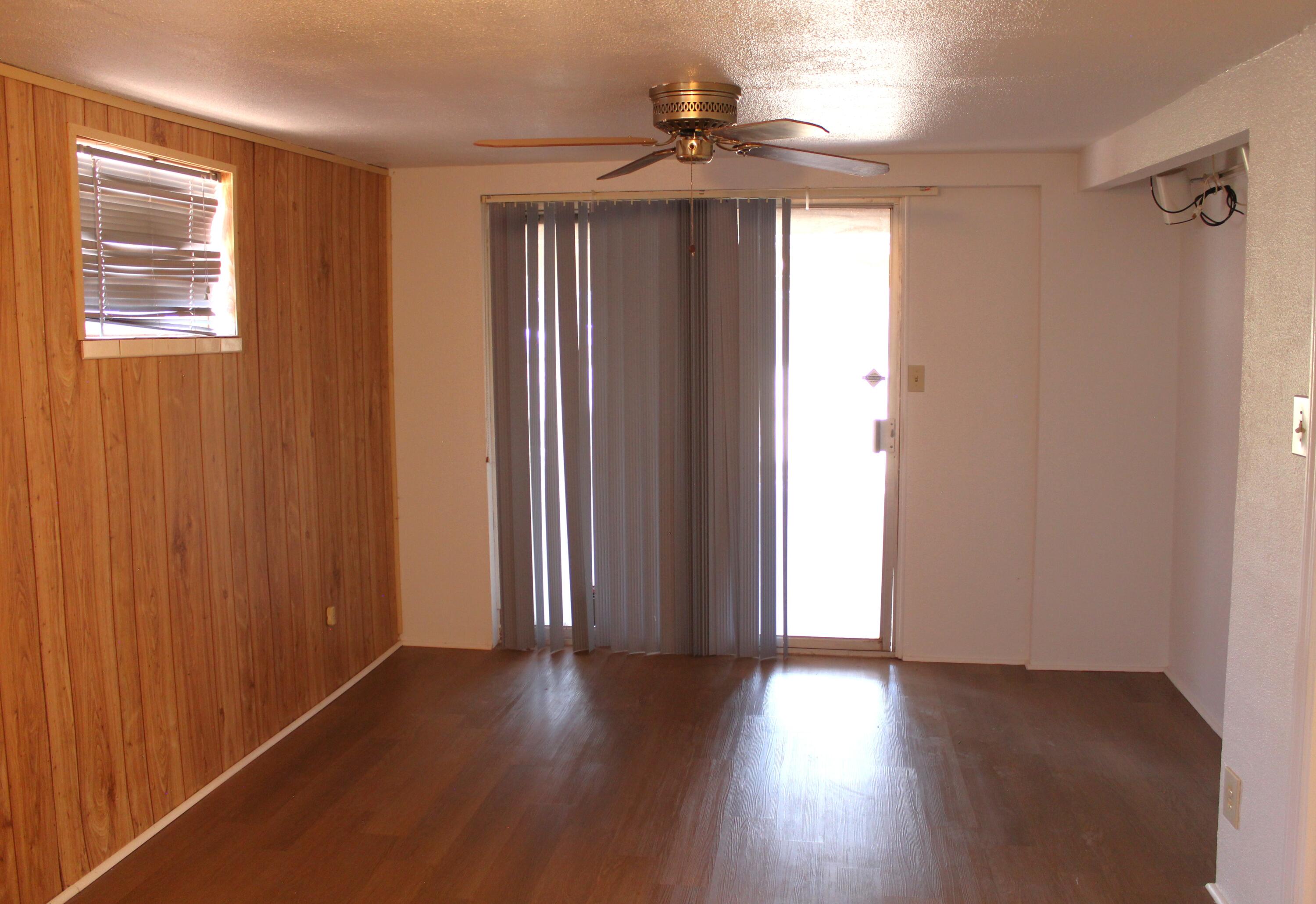 121 Yucca