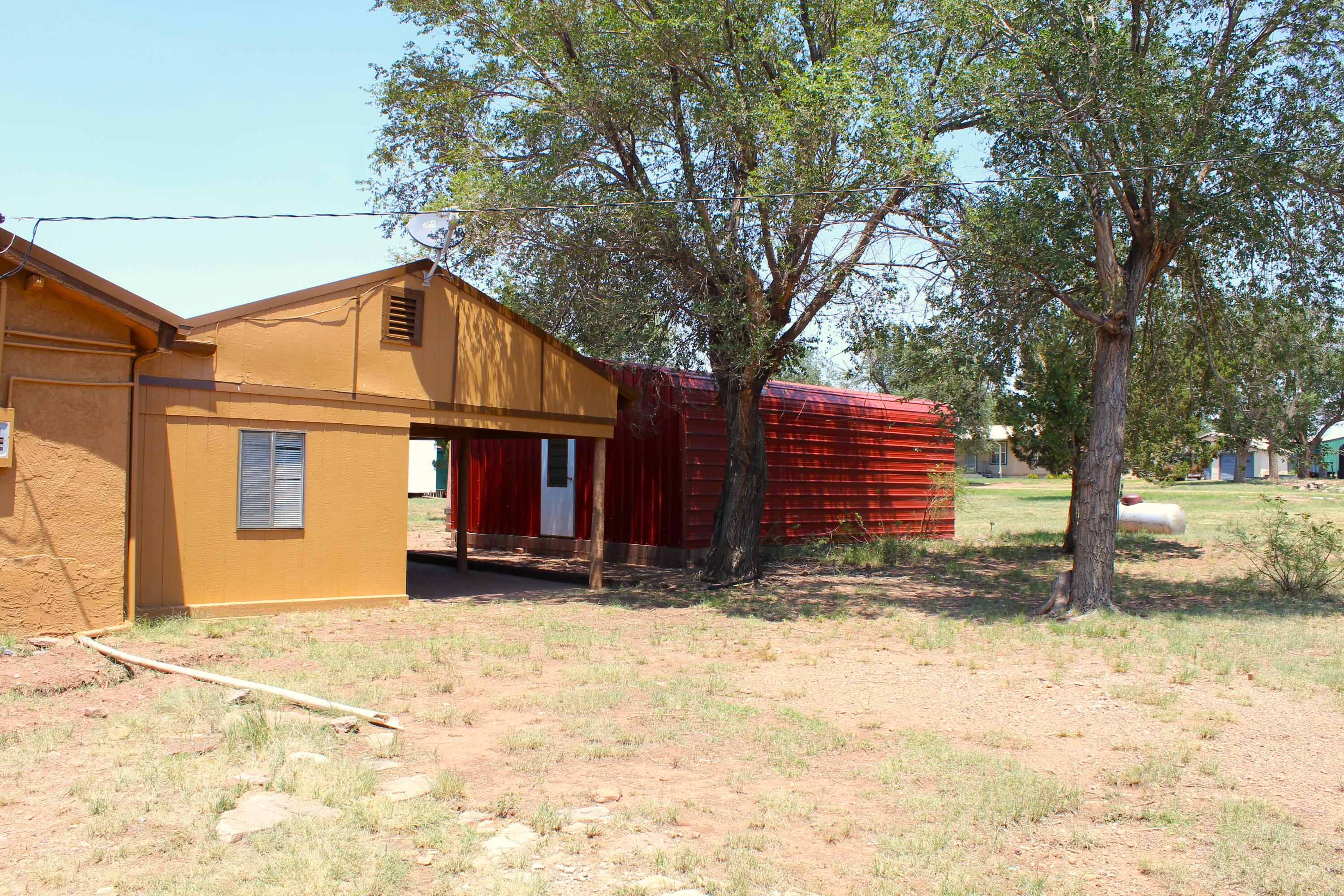 121 Yucca