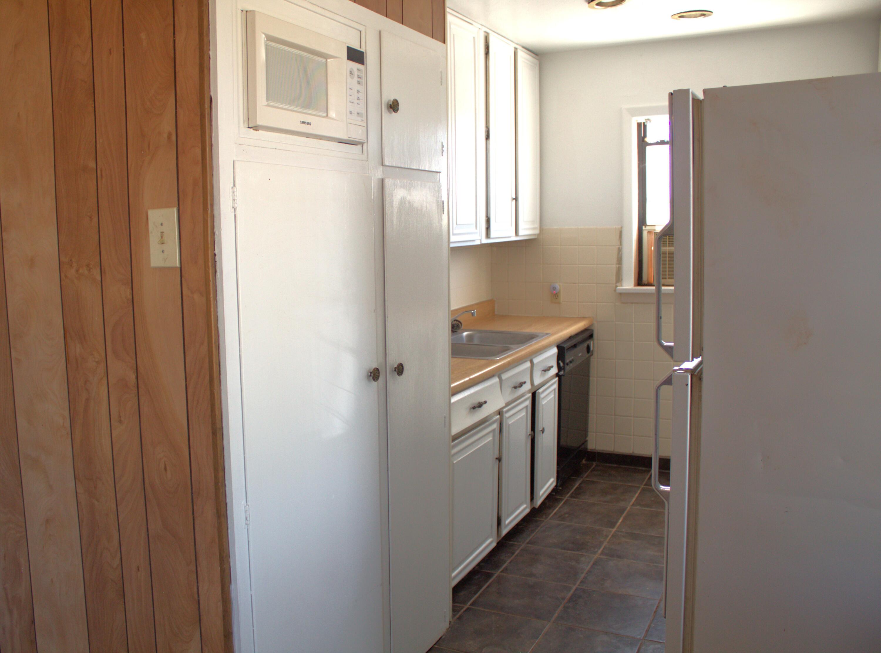 121 Yucca