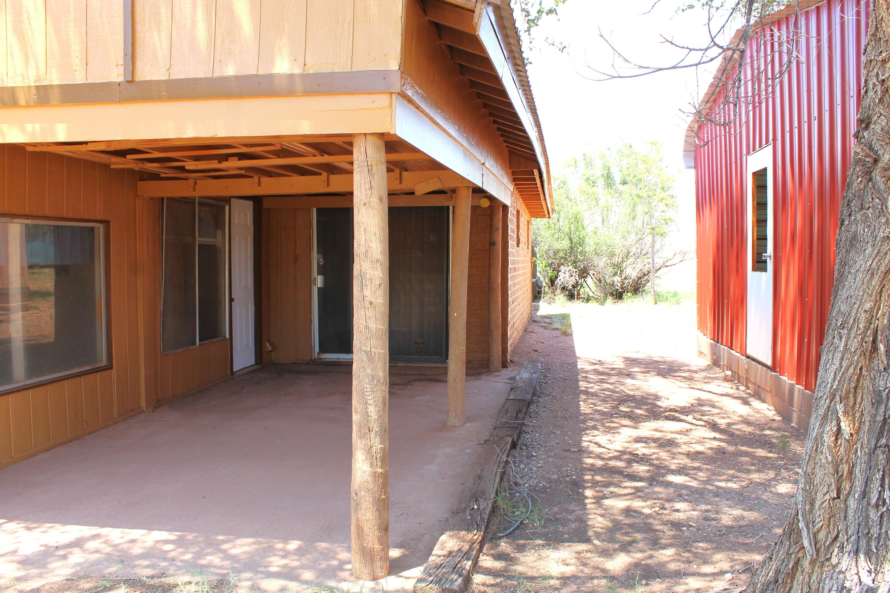 121 Yucca