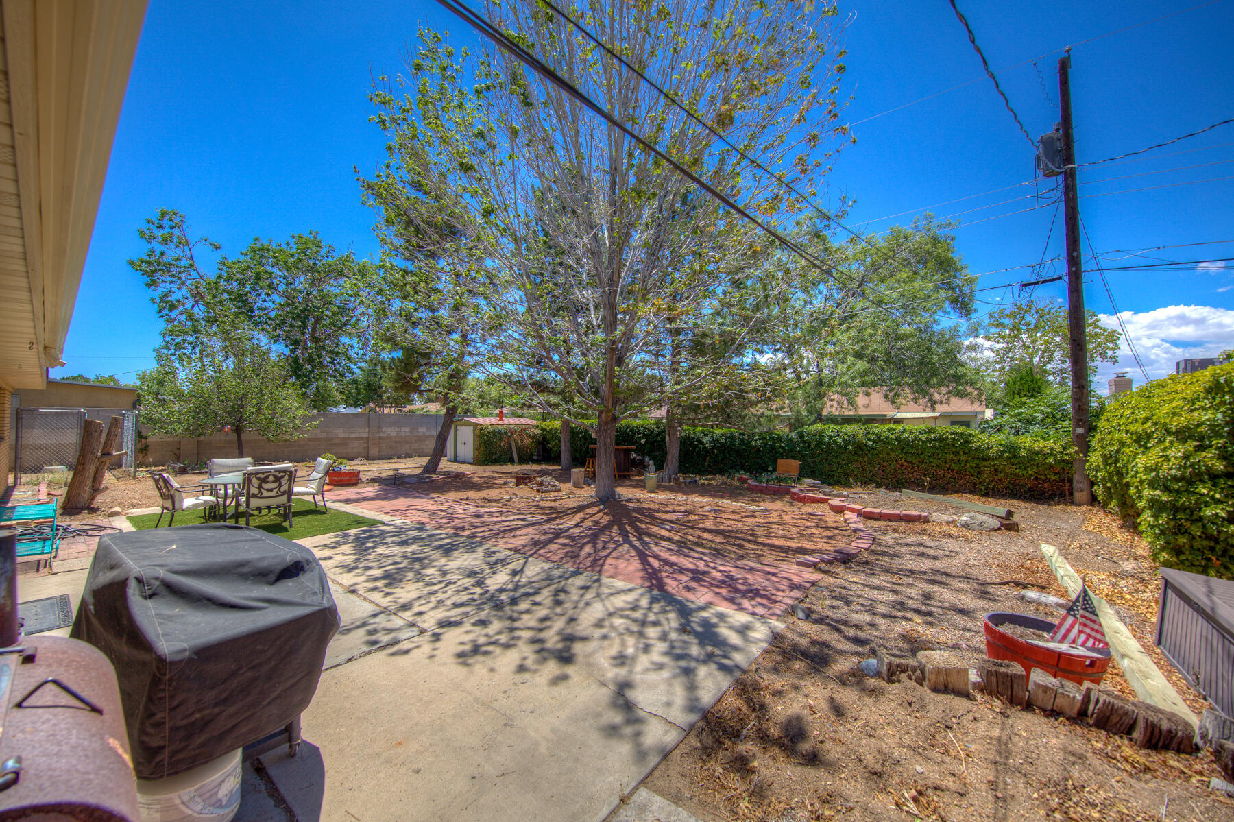 6853 Mossman Place NE