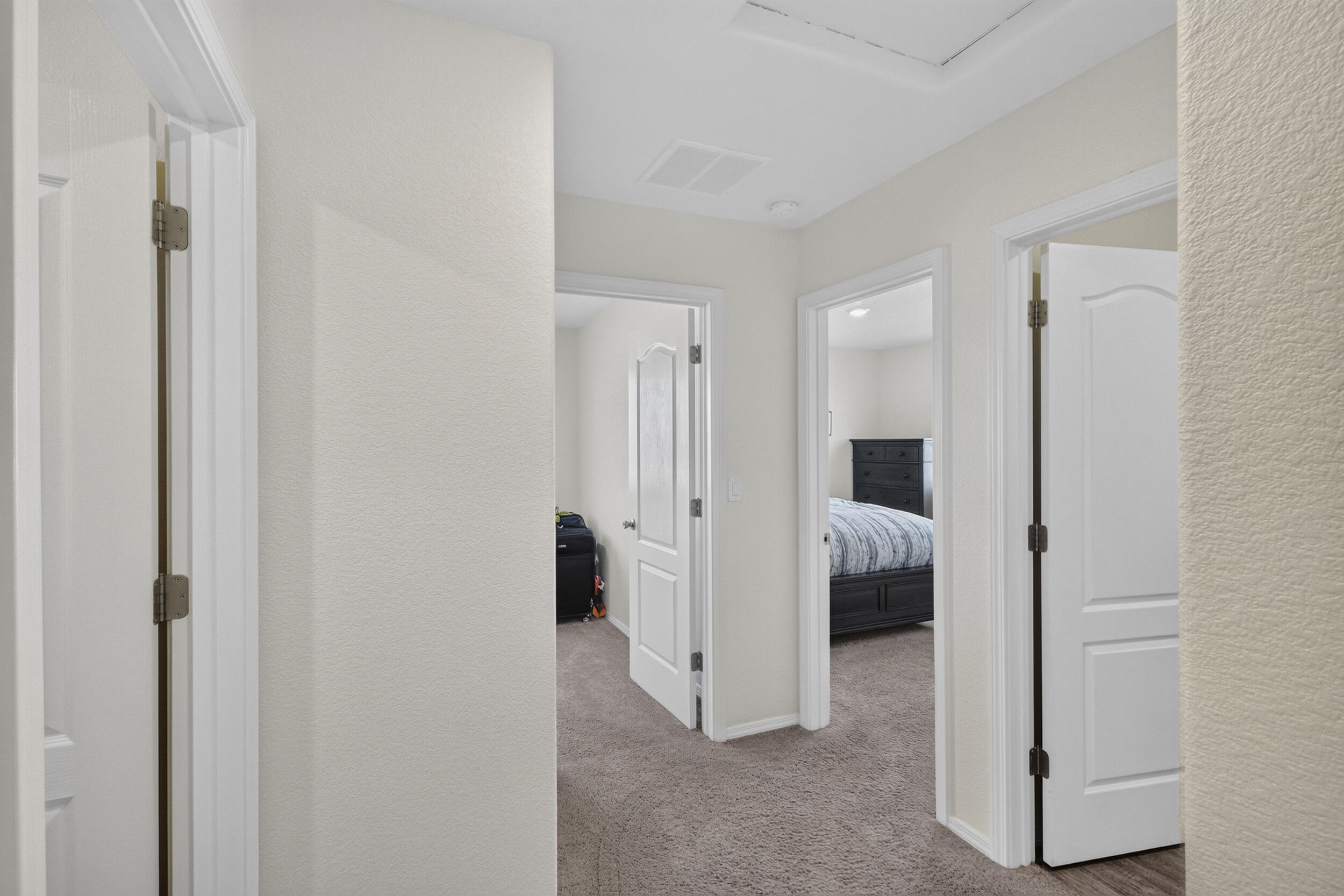2304 Isabella Lane